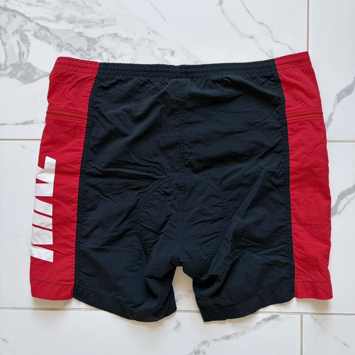 Nike Vintage 1990s 90s Nike Grey Tag Shorts Size M Black Red Bred Size US 36 / EU 52 - 2 Thumbnail