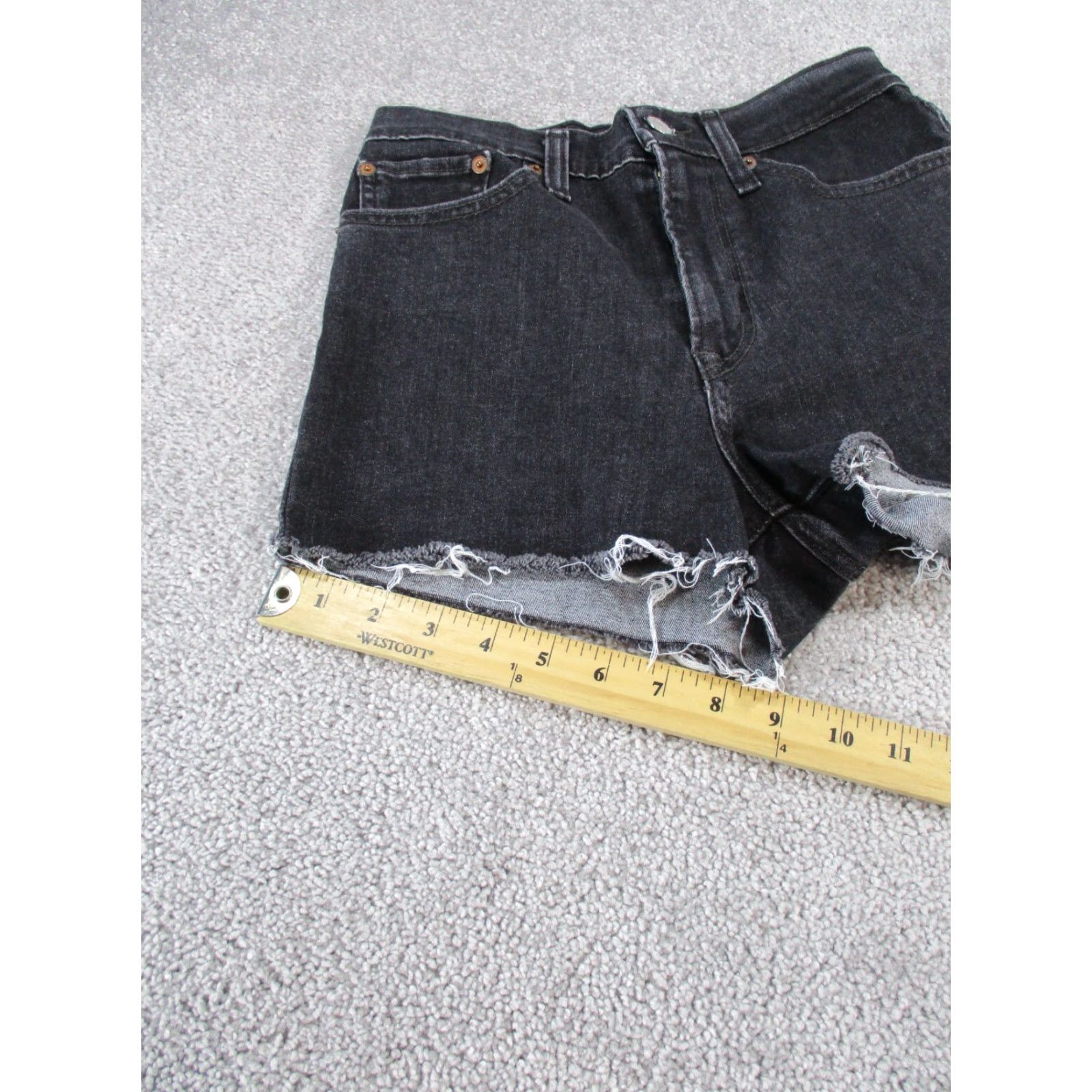 Levi's VINTAGE Levis Shorts Womens 27 Faded Black Denim Cut Offs 90s Festival Womens Size 27" / US 4 / IT 40 - 4 Thumbnail
