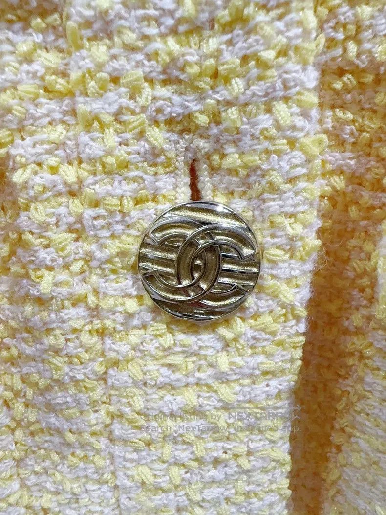 Chanel Chanel 21P chick yellow tweed coat Size XXS / US 00 / IT 34 - 2 Thumbnail