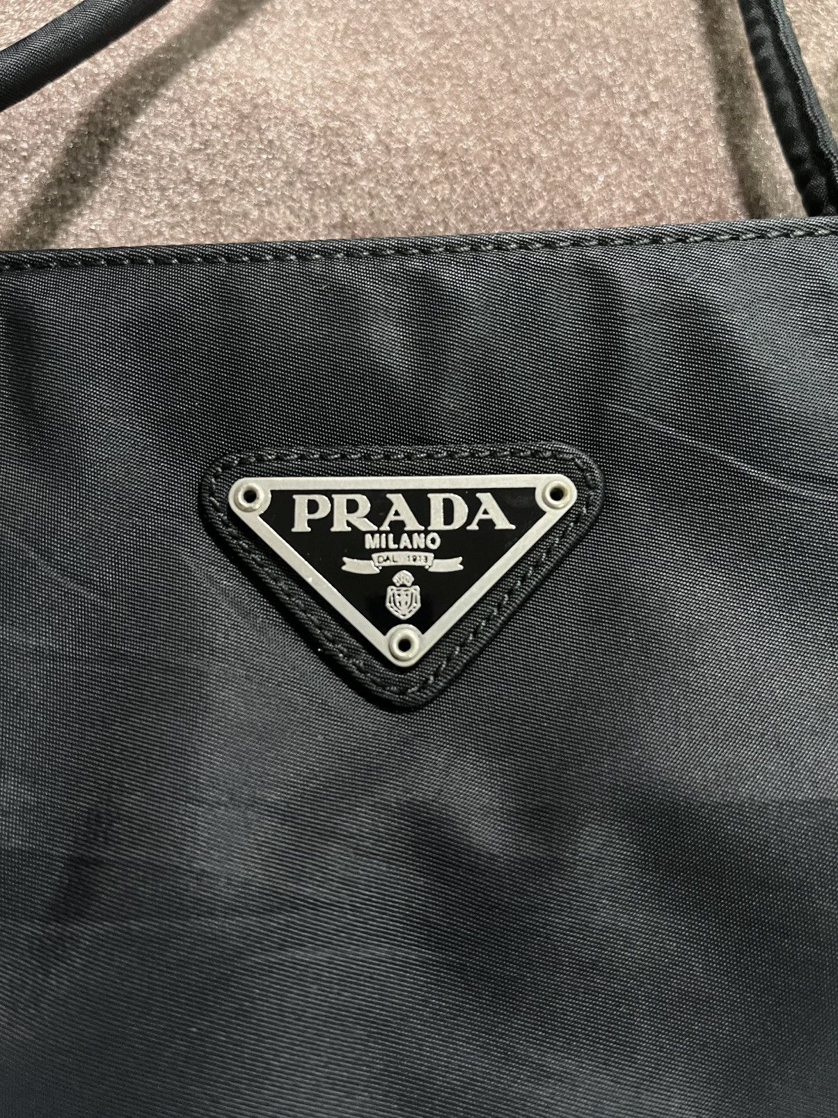 Prada Authentic PRADA Tessuto Nylon Tote Bag Size ONE SIZE - 7 Thumbnail