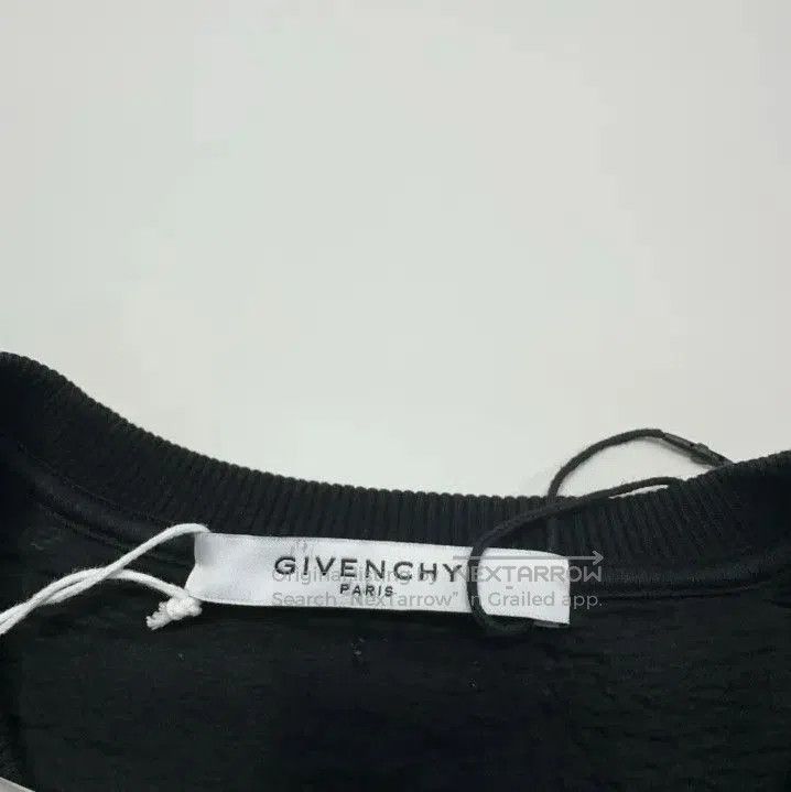 Givenchy Givenchy Paris Distressed Crewneck Long-Sleeve Sweater. Size US XS / EU 42 / 0 - 5 Thumbnail