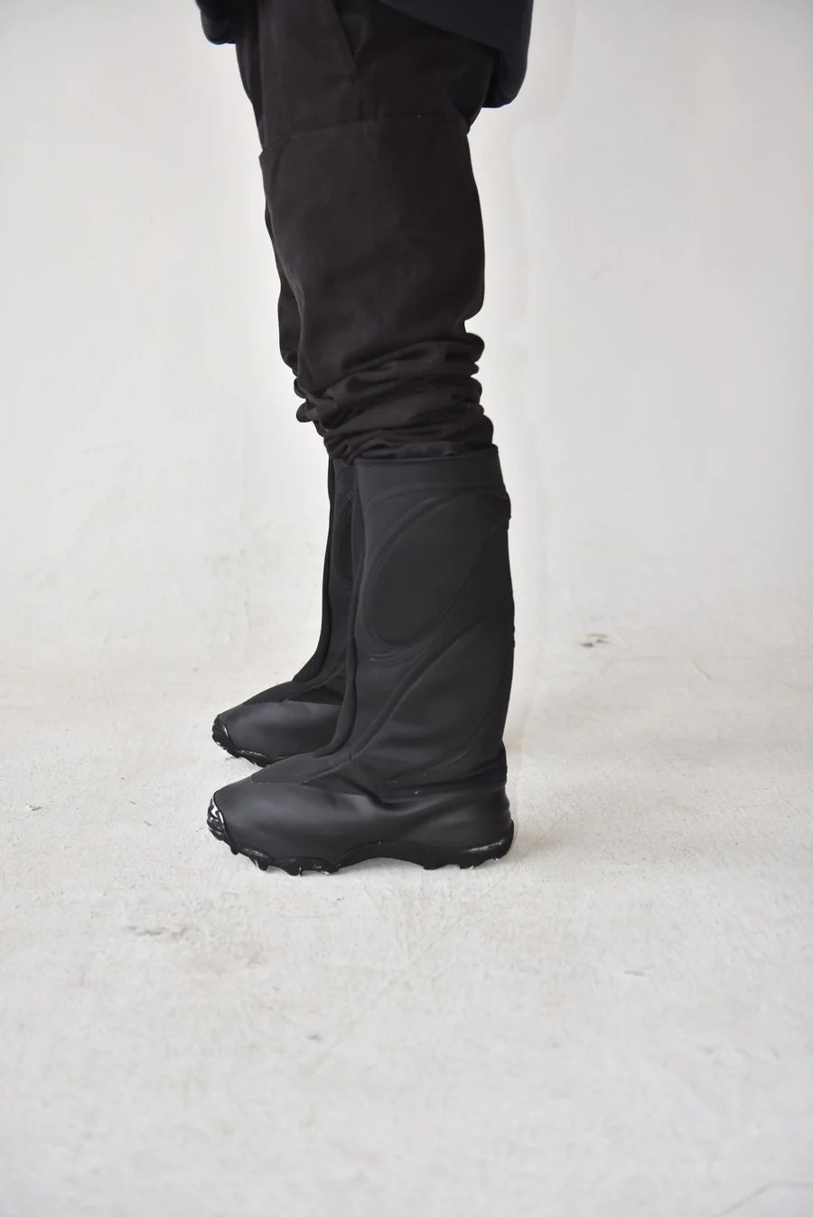 Pre-owned Yeezy Season Unreleased Sample Season 9 Ankle Boot In Black