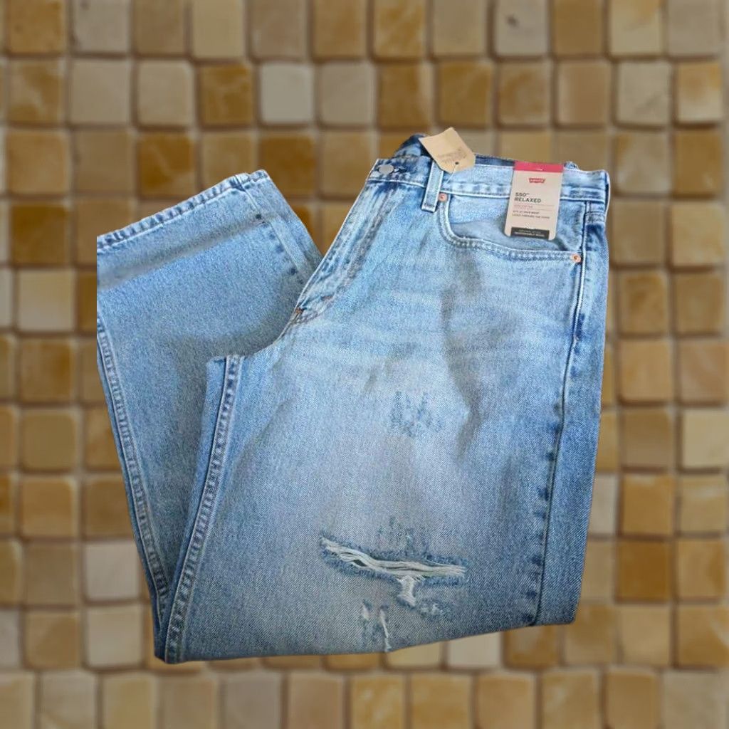 Levi's Levi's 550 Relaxed Blue Jeans 36x30 Mens Jeans Comfort Fit Regular Waist Color Blue Size 36 Inseam 30"} Size US 36 / EU 52 - 1 Preview