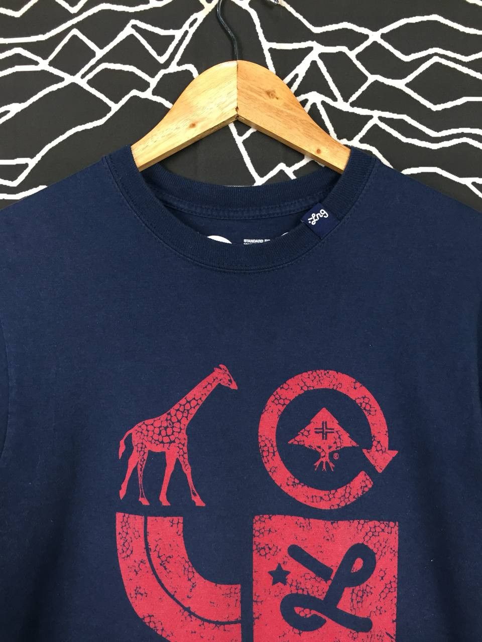LRG × Vintage Vtg LRG Lifted Research Group Core Collection Tee Size US S / EU 44-46 / 1 - 3 Thumbnail