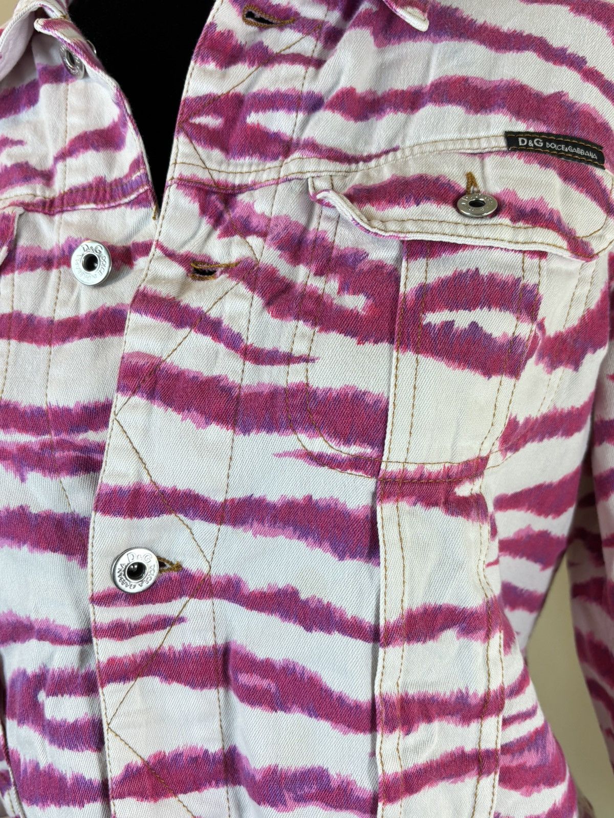 Dolce & Gabbana × Vintage Dolce & Gabbana Pink Zebra-Print White Denim Jacket Size S / US 4 / IT 40 - 3 Thumbnail