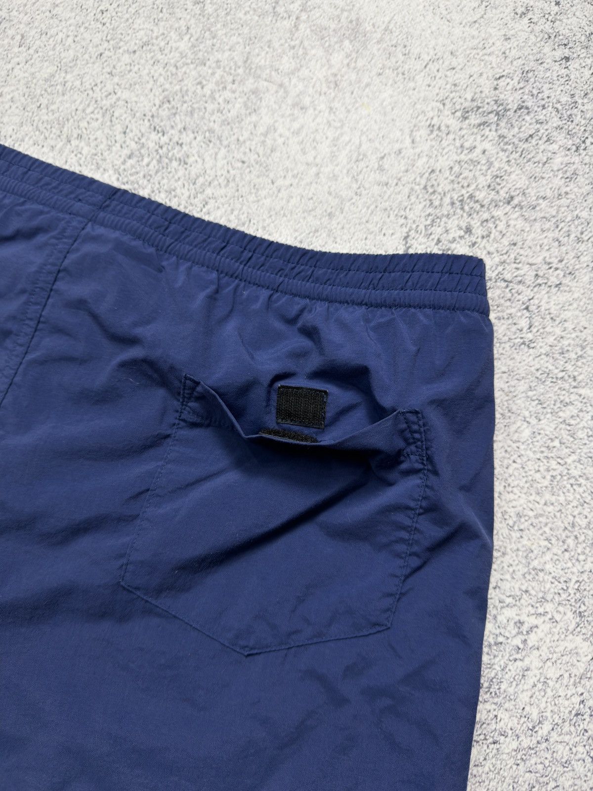 Nike Vintage Nike Shorts Mini Swoosh Logo Y2K Drill 90s Size L Size US 34 / EU 50 - 9 Thumbnail