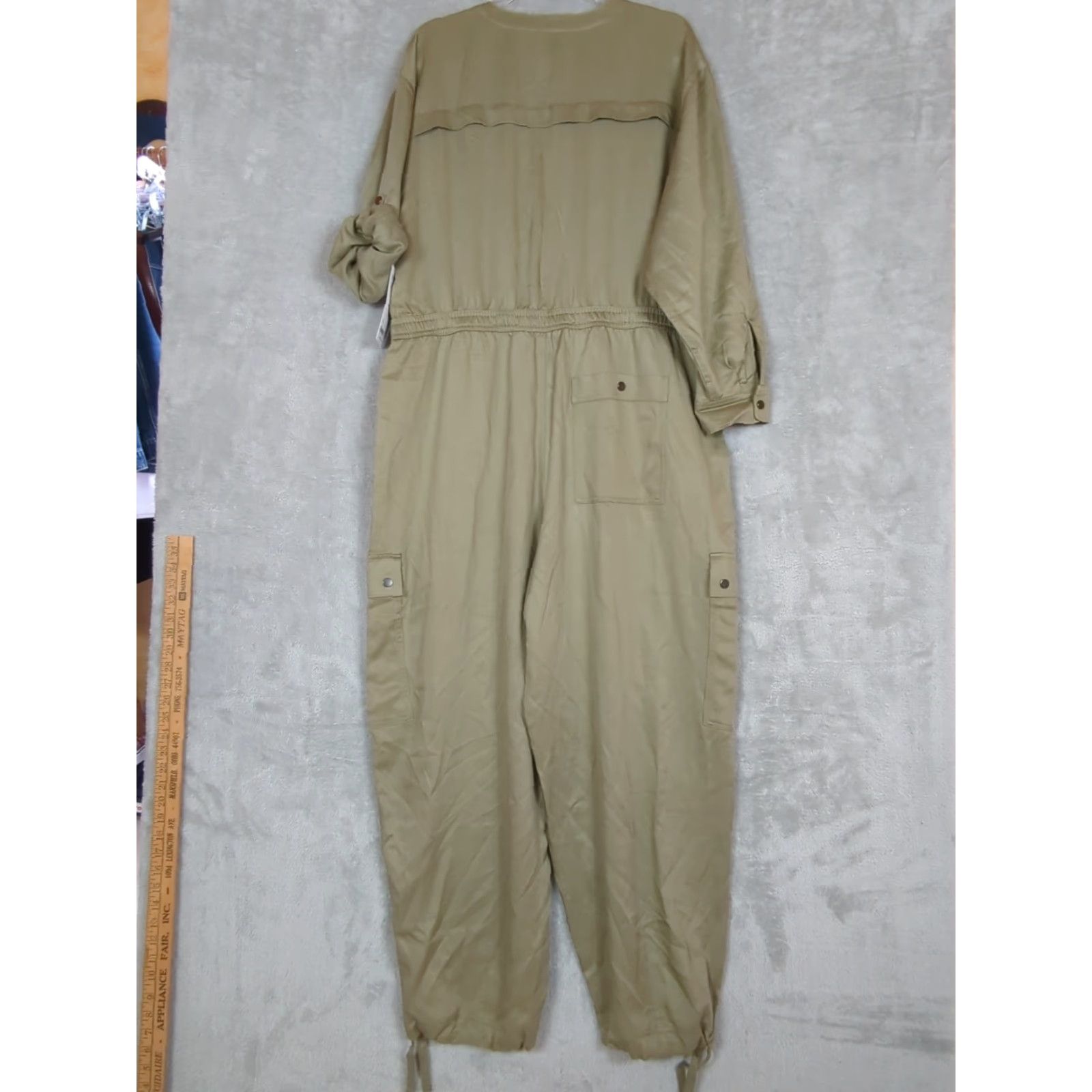 Athleta Athleta Jumpsuit Green XL Crew Neck Zip Pockets 100% TENCEL™ Lyocell Women Gorpcore Athleisure Travel Casual Solid Size 40" / US 18 - 2 Thumbnail
