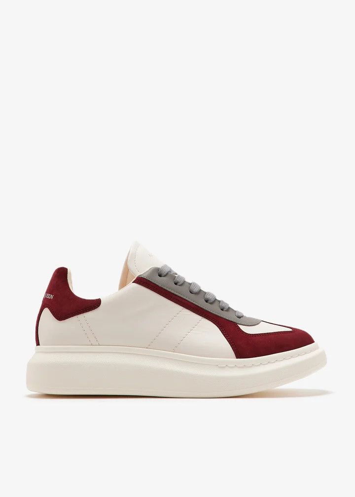 o1w1db10925 Oversized Retro Sneaker in White/Red