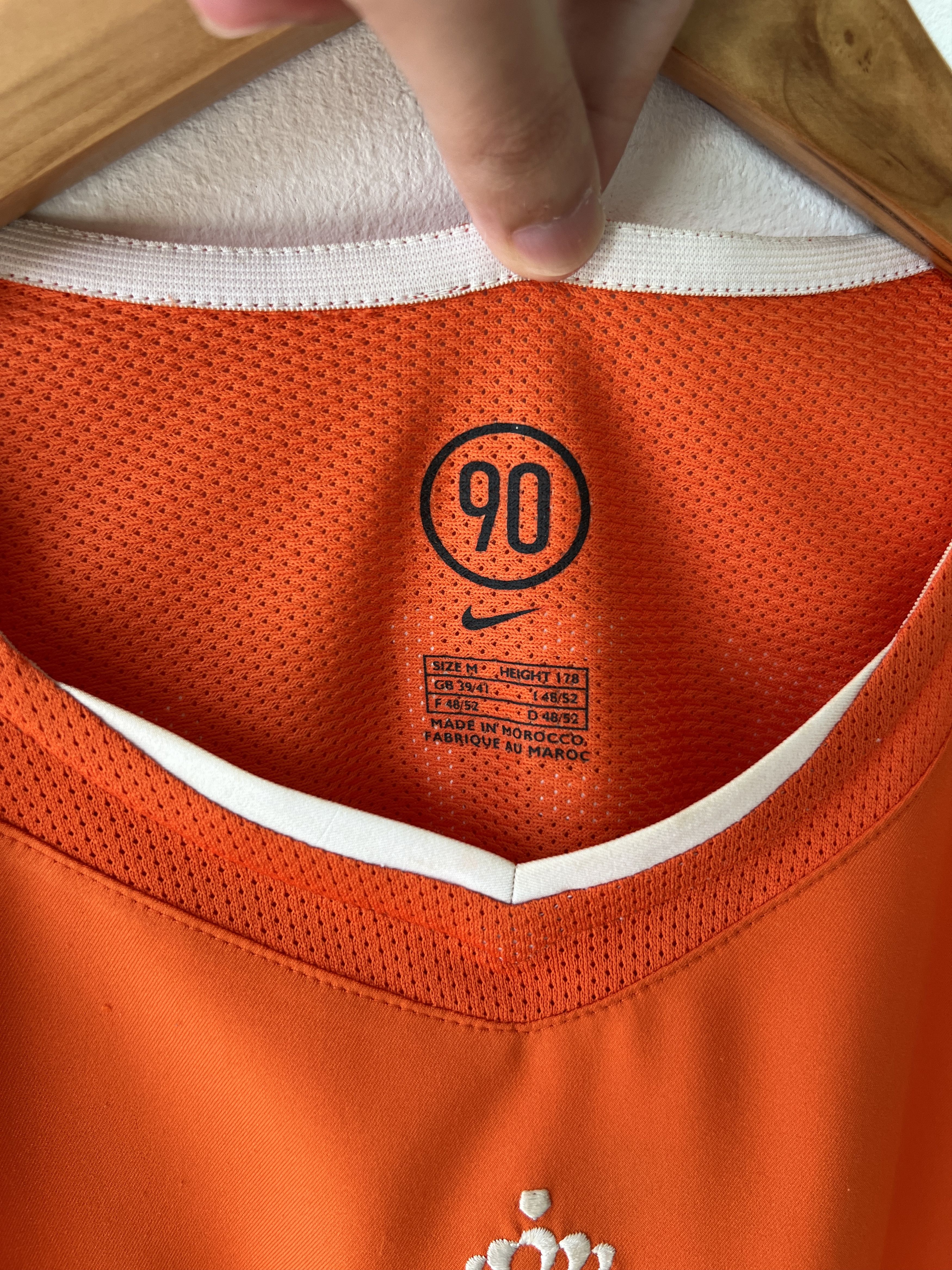 Nike (M) Holland 2004-06 Home Kit v. Nistelrooy #10 Size US M / EU 48-50 / 2 - 3 Thumbnail