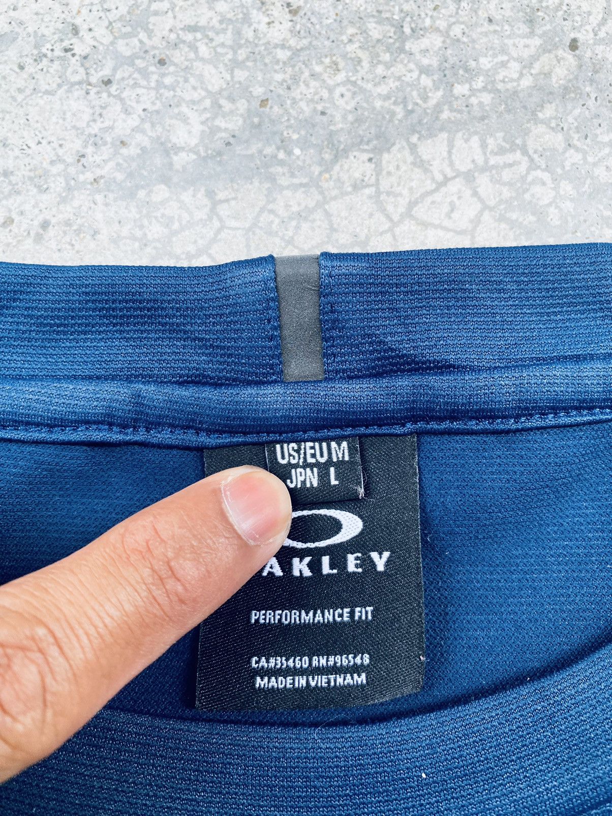 Oakley Vintage Y2k Oakley Center Logo Jersey Size US M / EU 48-50 / 2 - 5 Thumbnail