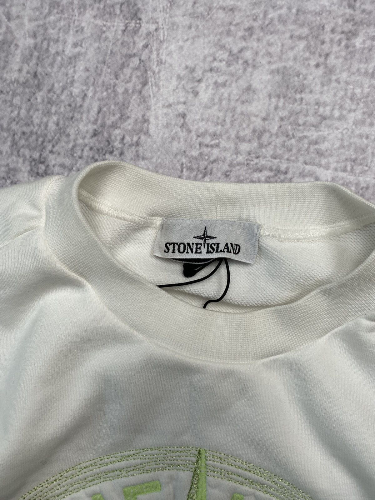 Stone Island Stone Island white sweatshirt with big logo embroidery Size US L / EU 52-54 / 3 - 4 Thumbnail