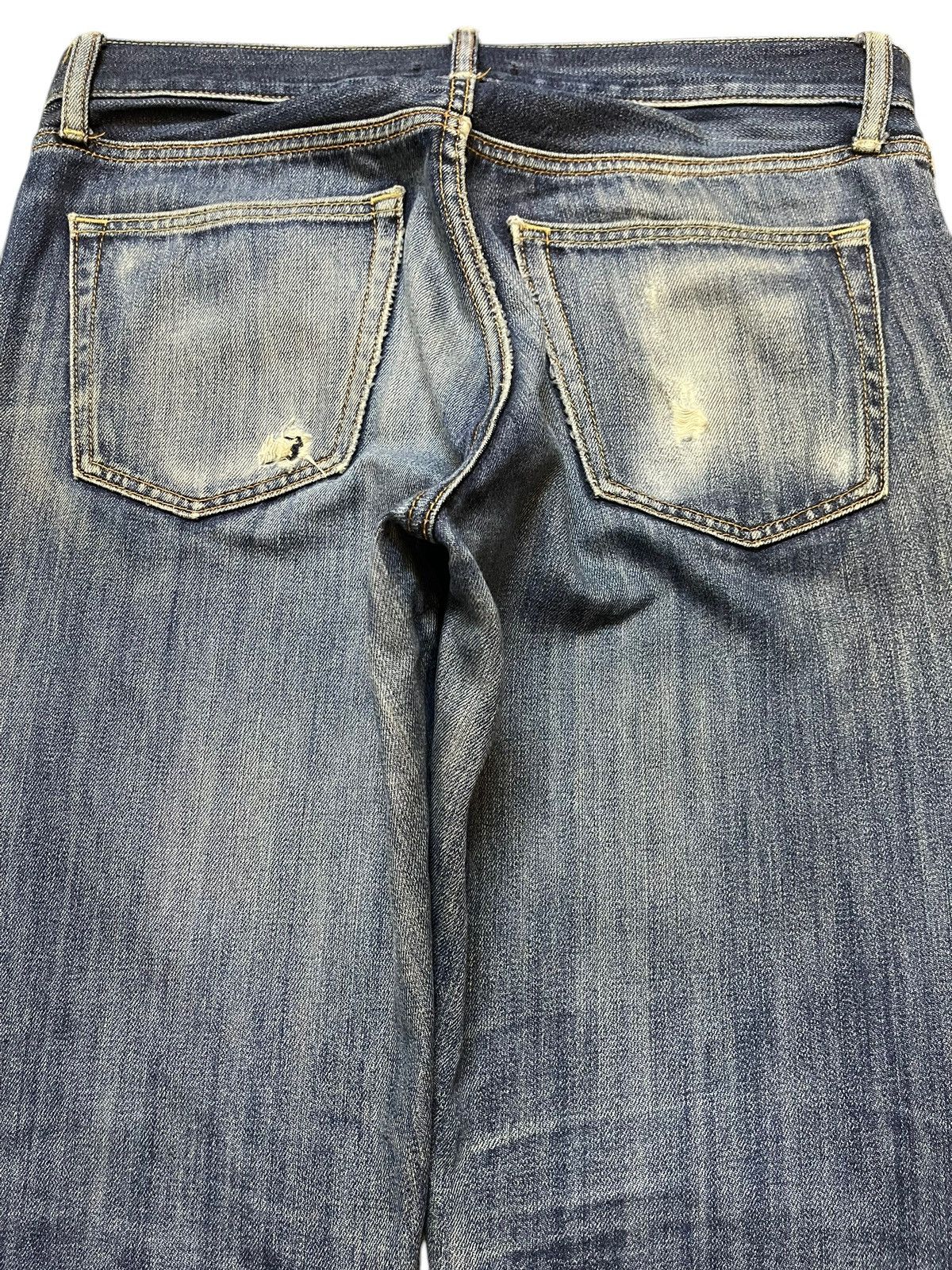 Uniqlo Vintage Japanese Uniqlo Blue Faded Wash Distress Style Jeans Size US 34 / EU 50 - 5 Thumbnail