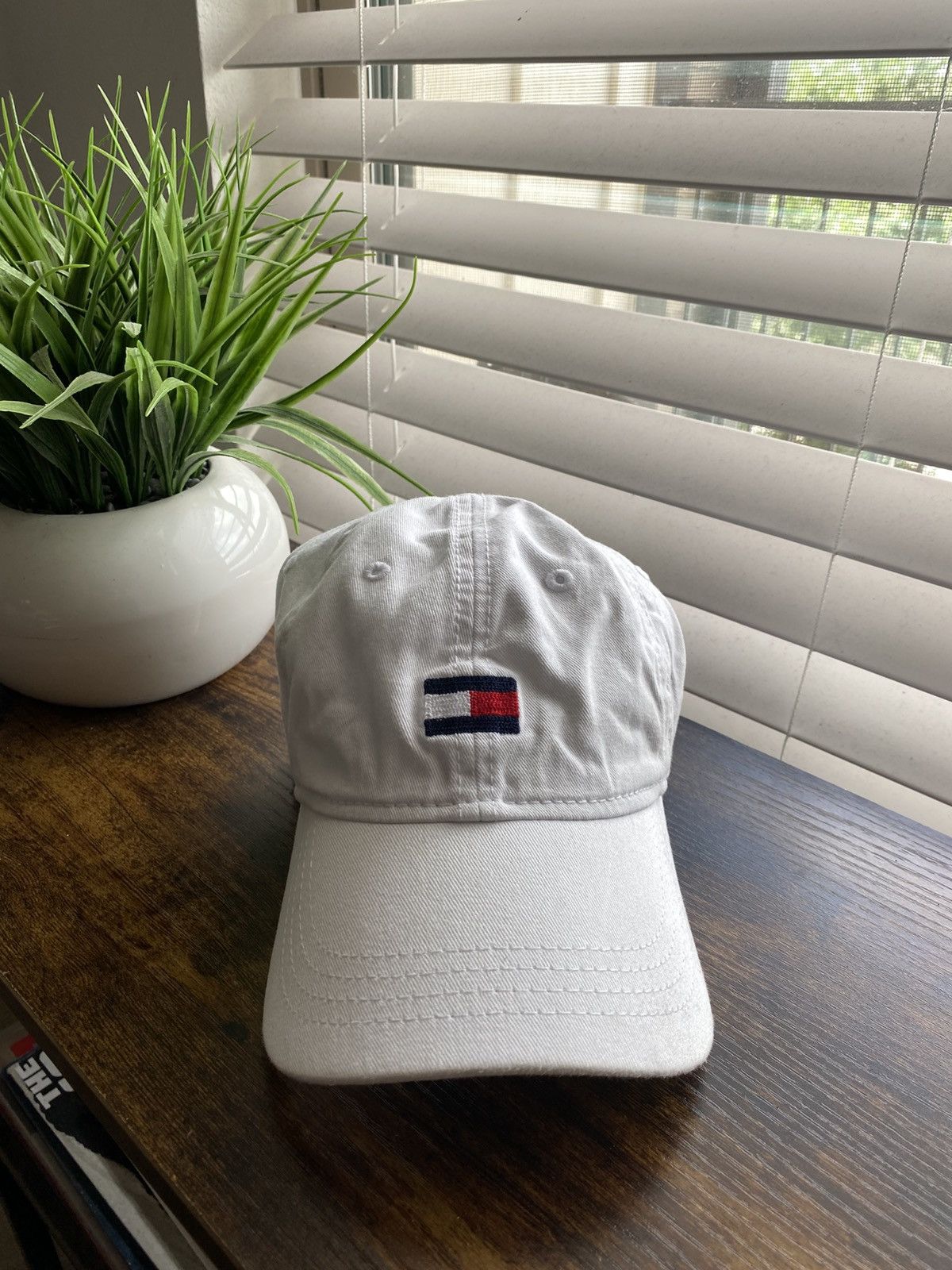 Tommy Hilfiger Tommy Hilfiger Hat Size ONE SIZE - 1 Thumbnail