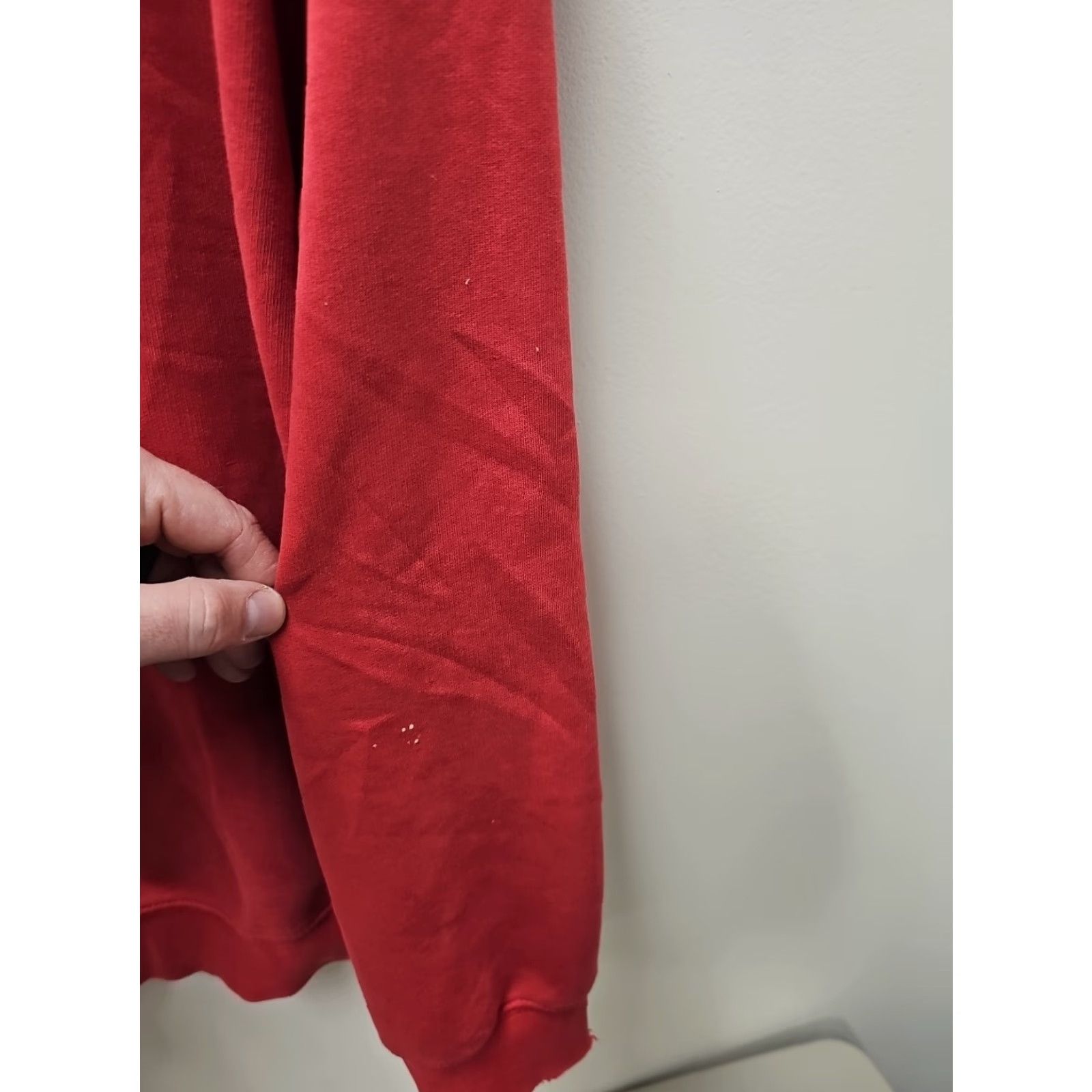 Nike VINTAGE Nike Hoodie Mens L Red 2000s Swoosh Distressed Embroidered Cotton Jersey Pullover 90s Hip Hop Fashion Streetwear Size US L / EU 52-54 / 3 - 8 Thumbnail