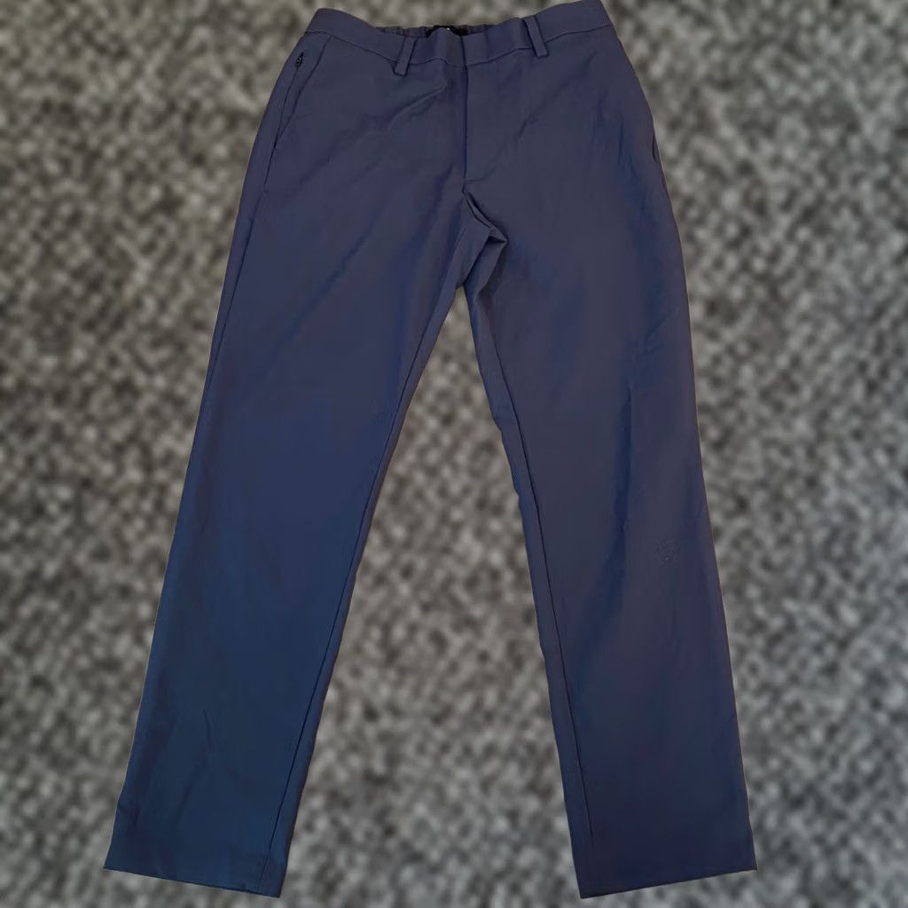 Banana Republic Banana Republic Pants Mens 32x32 Navy Performance Dress Pants Stretch Dress Pants Business casual Travel Workwear Mens Nylon Spandex Polyester White? Size US 32 / EU 48 - 1 Thumbnail