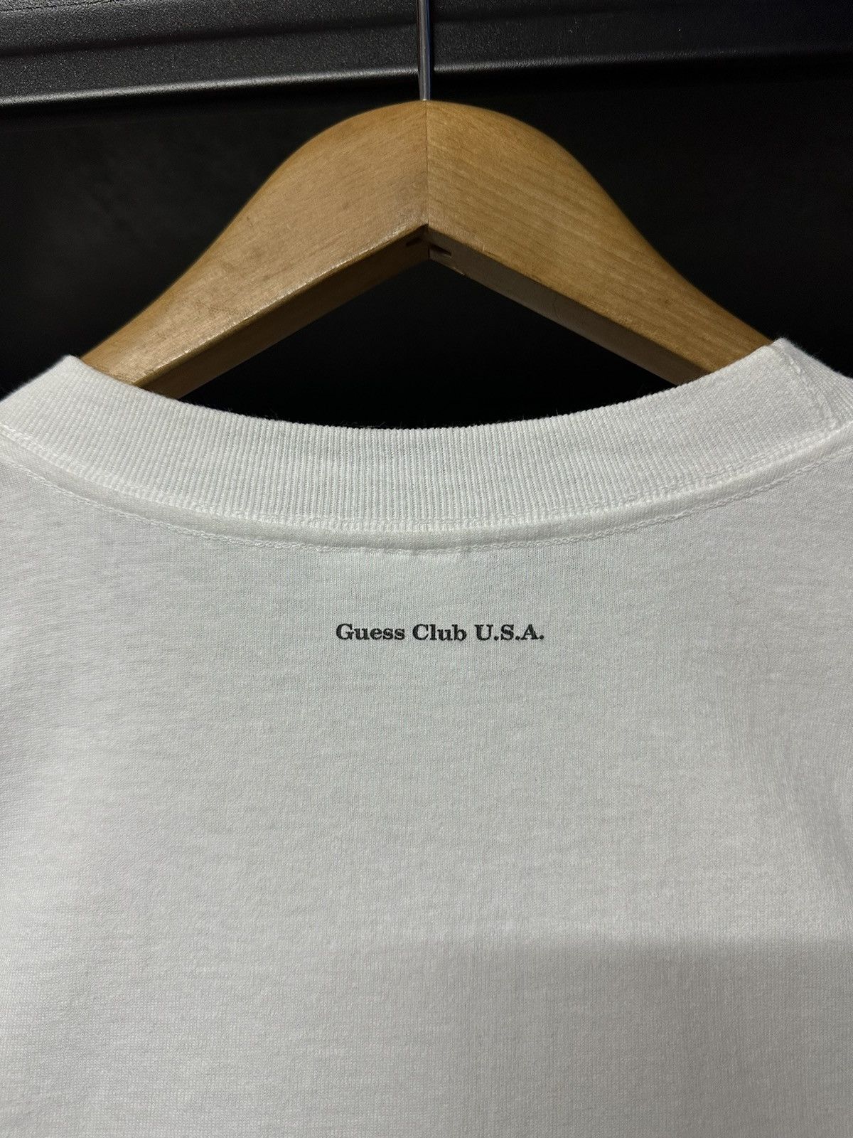 Guess × Vintage Vintage 90s Guess Club Usa Bikini Photo Tee Size US L / EU 52-54 / 3 - 7 Thumbnail
