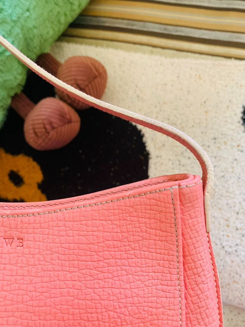 Loewe loewe Peach pink lychee skin small armpit bag 2503-Nextarro Size ONE SIZE - 8 Thumbnail