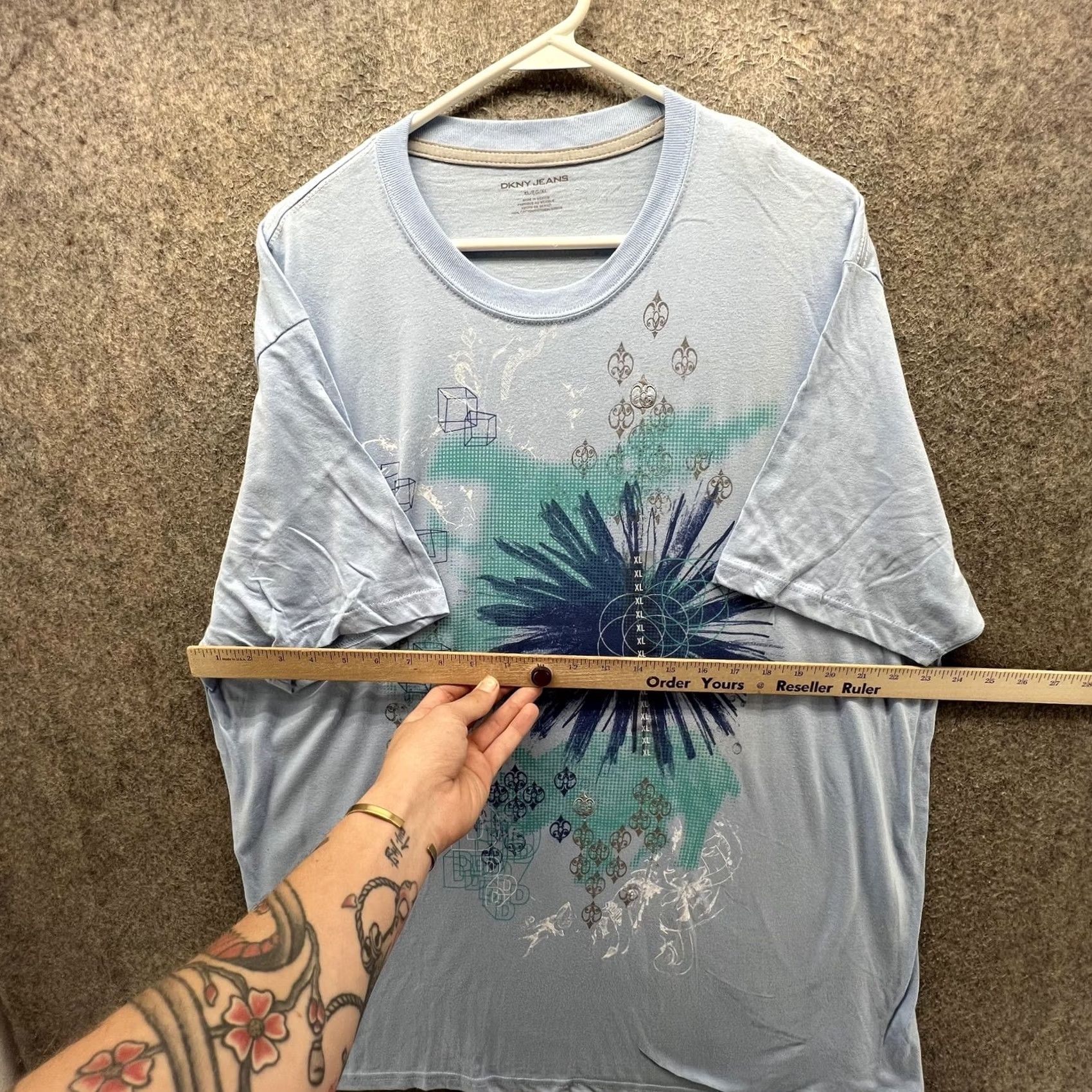 DKNY DKNY Jeans Shirt Mens XL Blue Abstract Graphic Tee Tagless Cotton Crewneck T-Shirt Graphic Print Size US XL / EU 56 / 4 - 4 Thumbnail