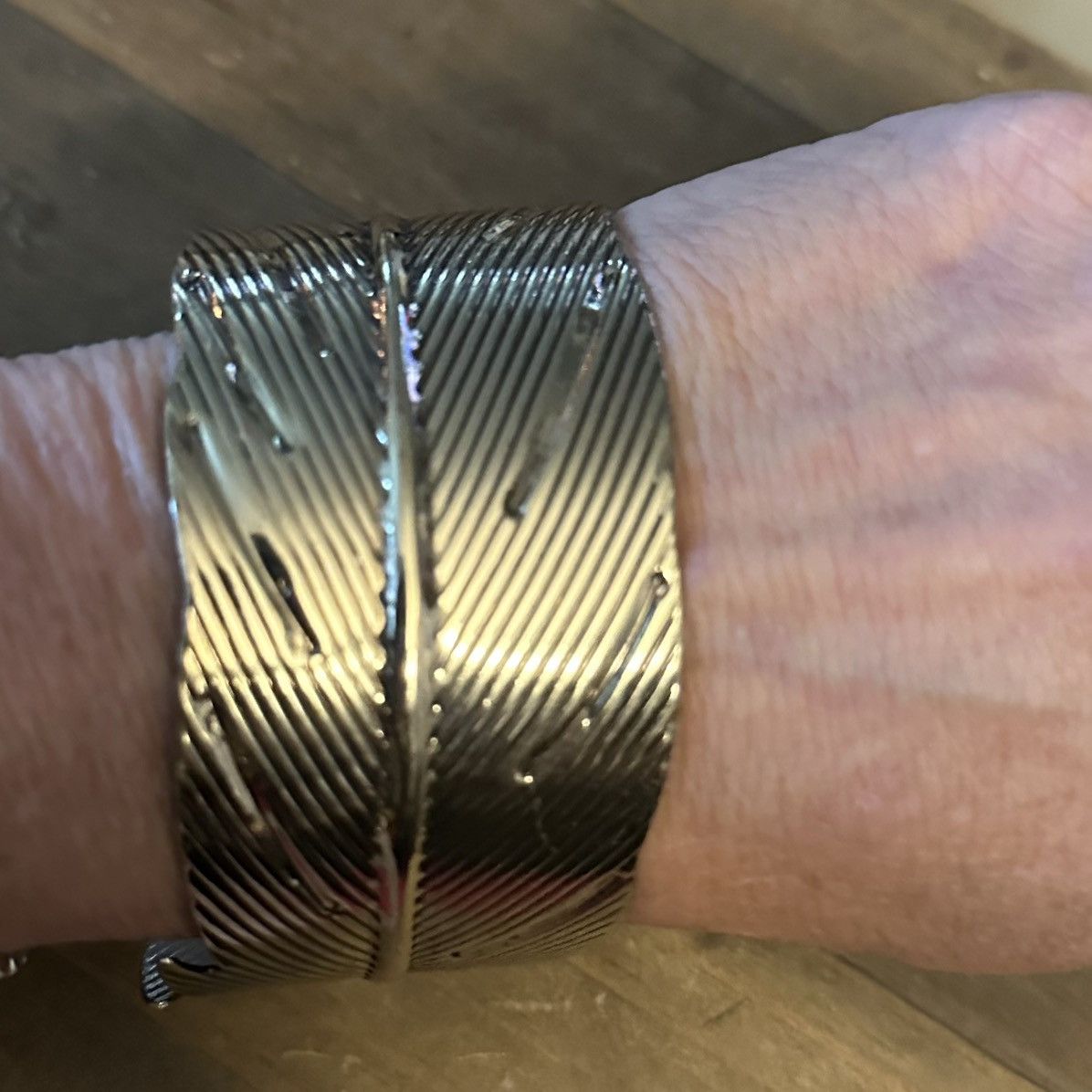 Vintage Vintage wrap around feather cuff bracelet Size ONE SIZE - 4 Thumbnail