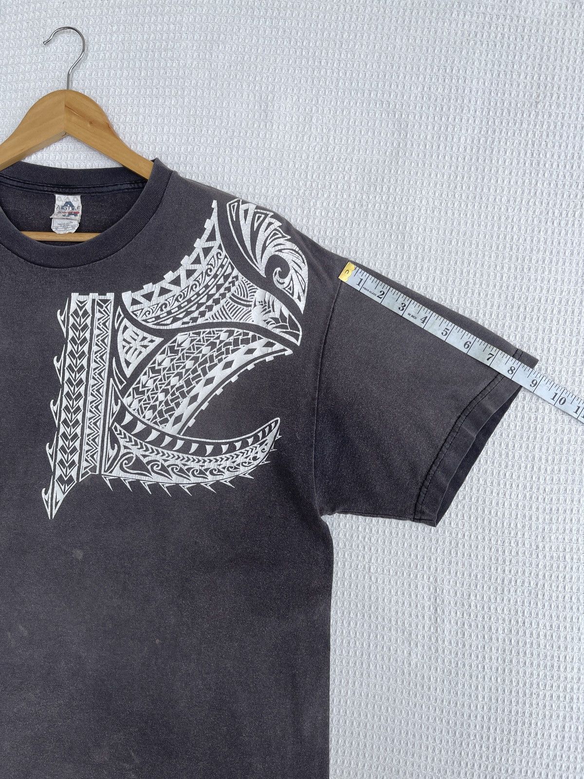 Tribal Streetwear LastDrop🔥Vtg90s Tribal Edge Clothing Sun Faded Shark T Shirt Size US XL / EU 56 / 4 - 11 Thumbnail