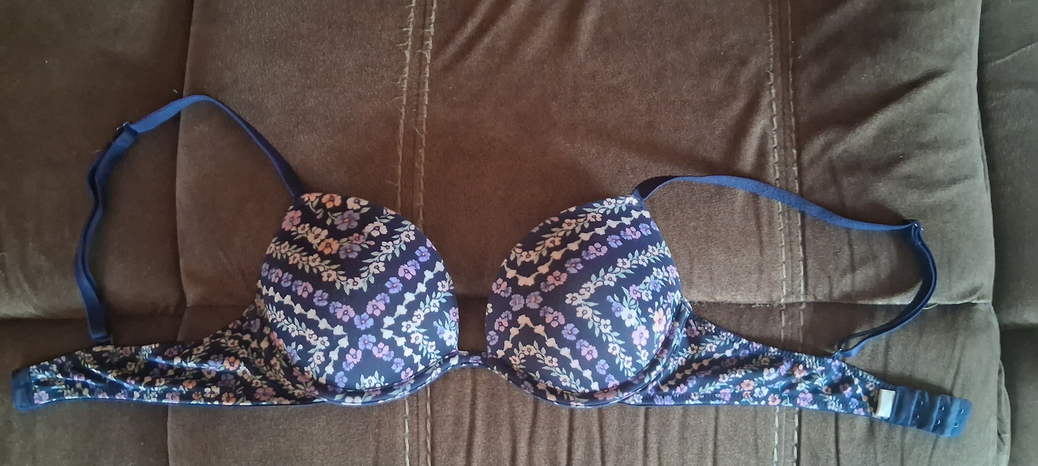 Victoria's Secret VICTORIA'S SECRET WEAR EVERYWHERE SUPER PUSH-UP BRA! 32A Size ONE SIZE - 6 Thumbnail