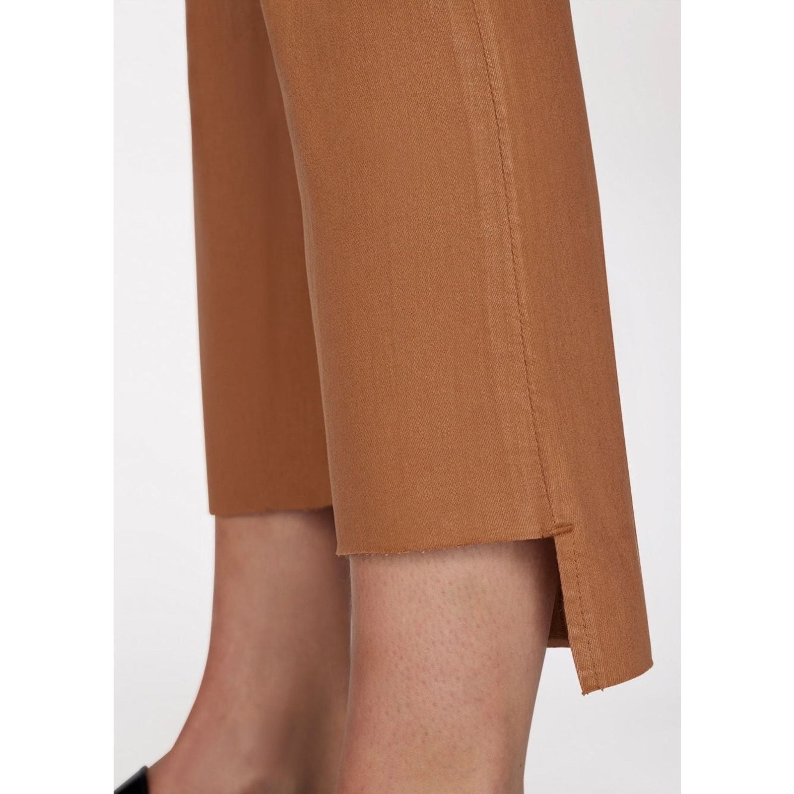 Frame NWOT FRAME LE CROP MINI BOOT IN LATTE Sz 30 Size 30" / US 8 / IT 44 - 5 Thumbnail