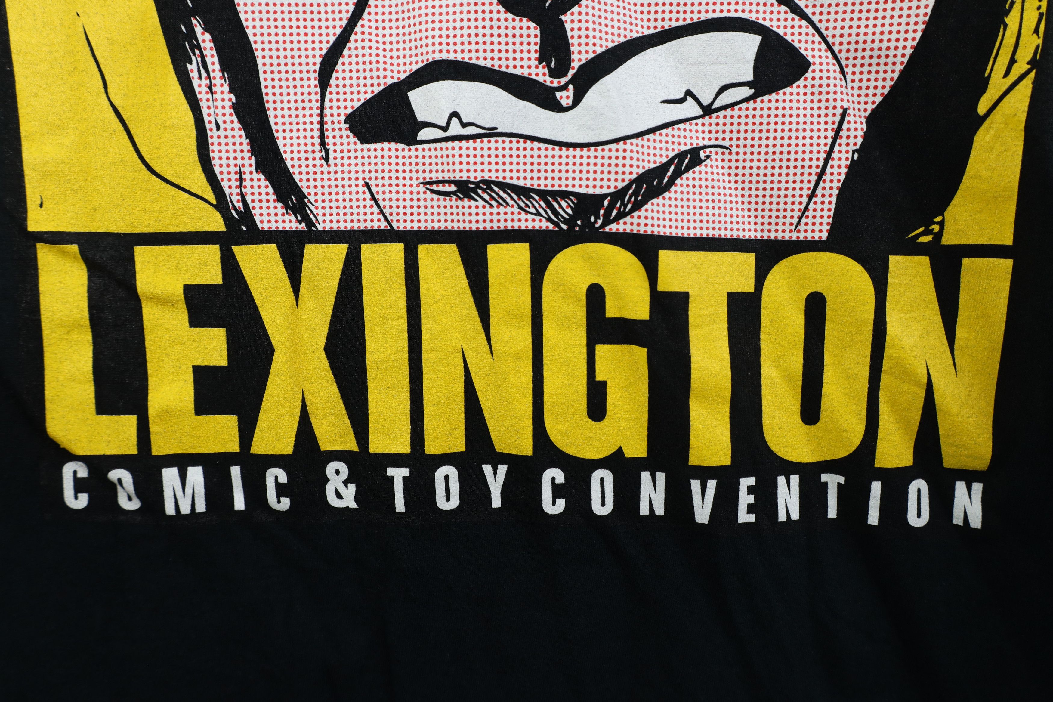 Vintage Vintage Y2K Roy Lichtenstein Lexington Comic Staff T-Shirt Size US XXL / EU 58 / 5 - 5 Thumbnail