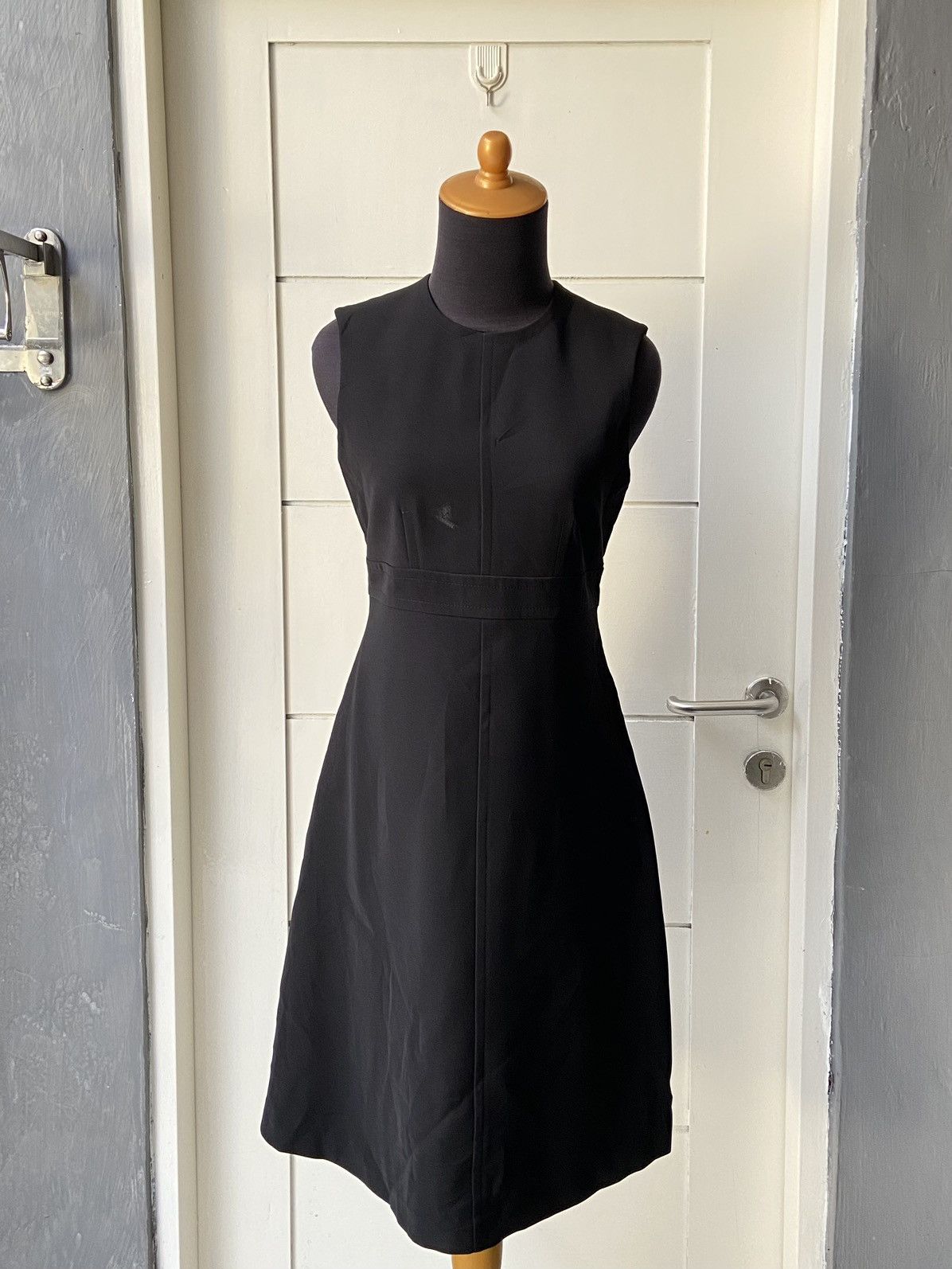 Louis Vuitton LOUIS VUITTON Black Midi Dress Size XS / US 0-2 / IT 36-38 - 6 Thumbnail