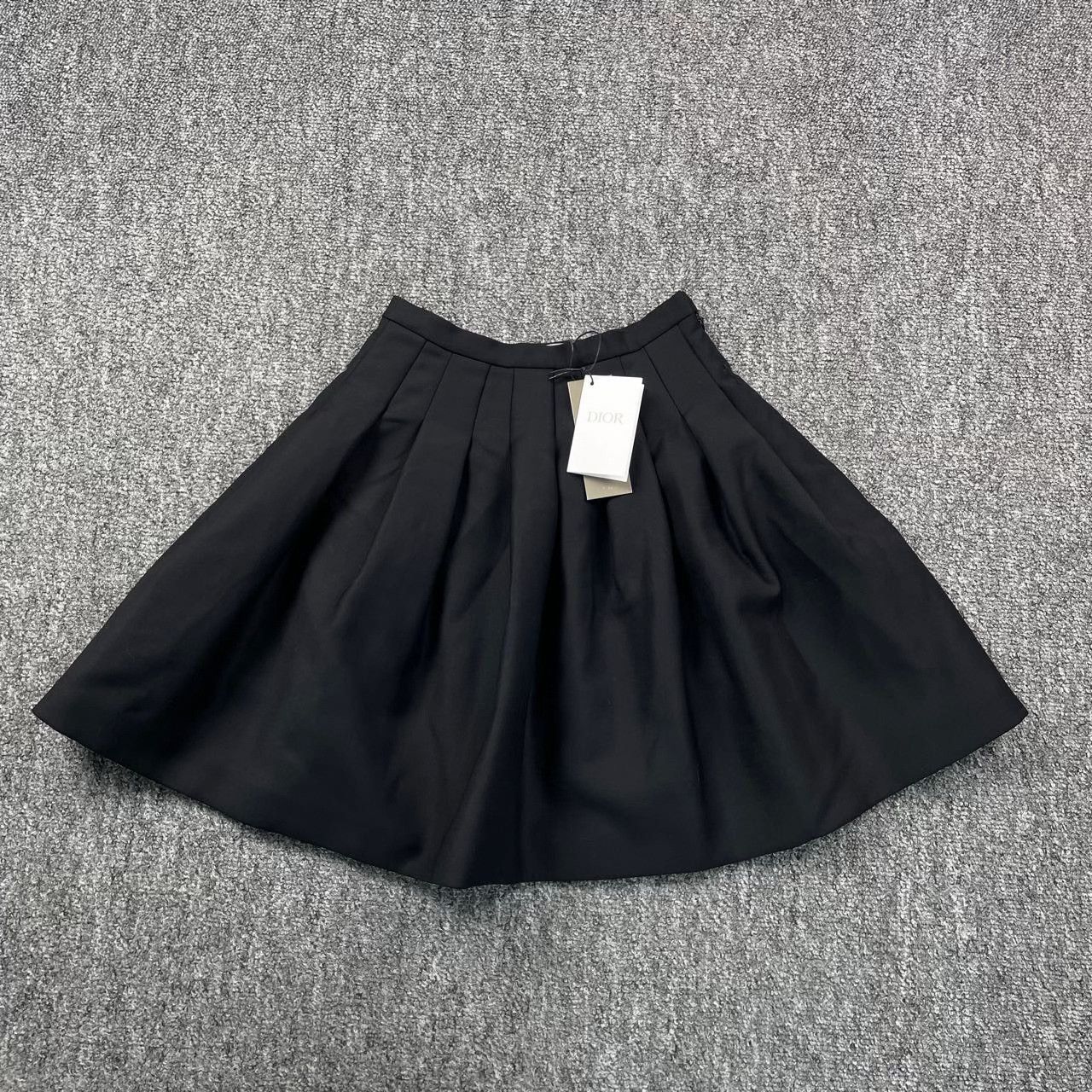 Dior Dior Cropped Black Skirt 34 Women Size 34" / US 12 / IT 48 - 1 Thumbnail