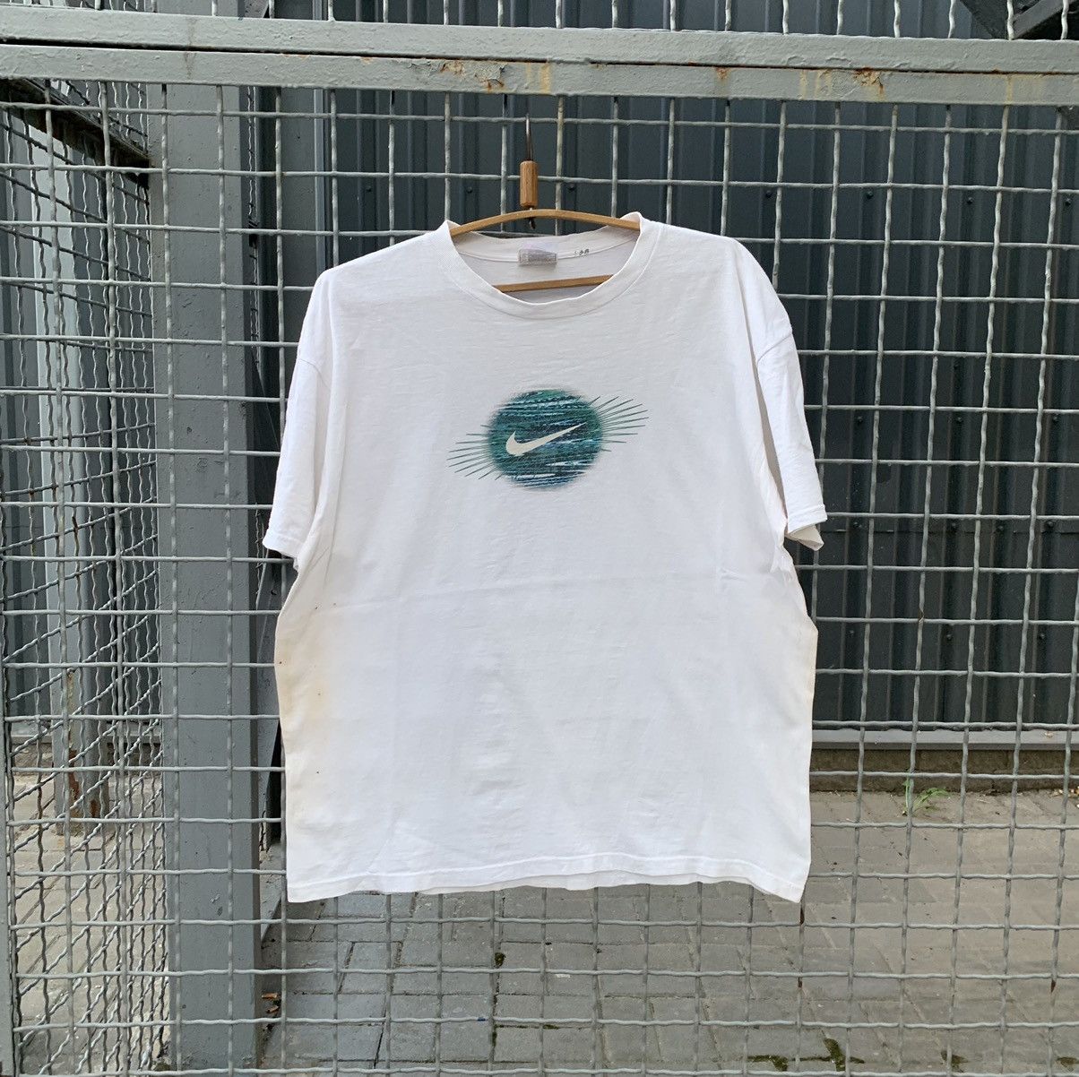 Nike × Vintage Vintage 90s Nike Thrashed Shirt Y2K Streetwear Tee Size US L / EU 52-54 / 3 - 1 Thumbnail