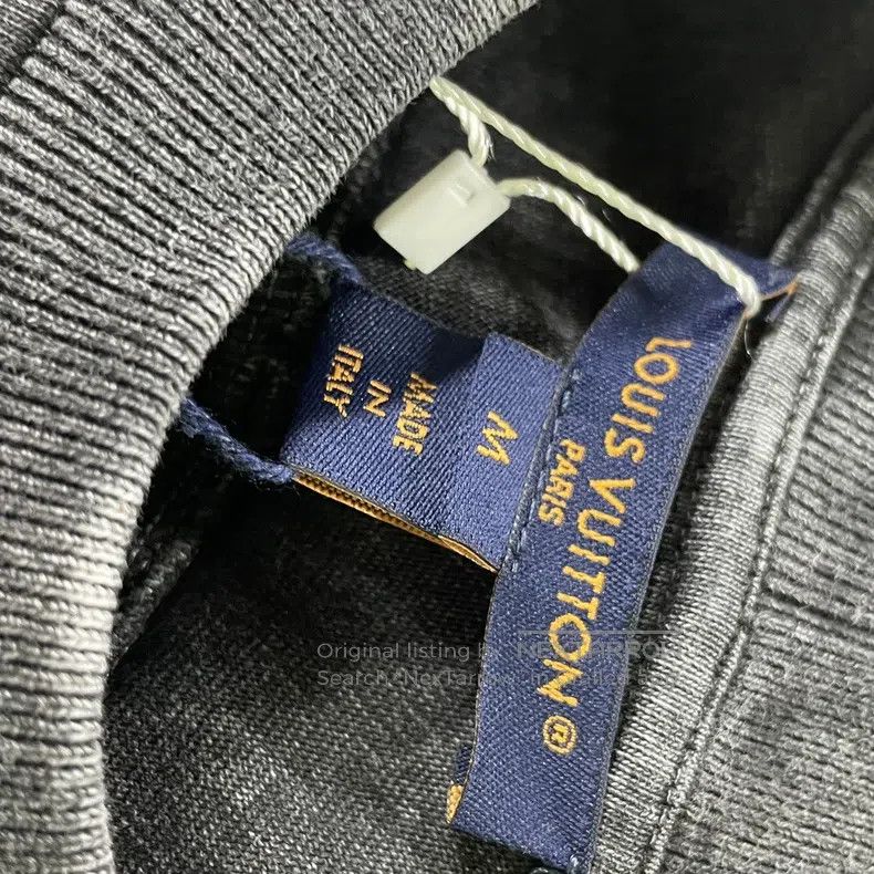 Louis Vuitton Louis Vuitton Faded effect logo solid color short sleeve Size M / US 6-8 / IT 42-44 - 4 Thumbnail