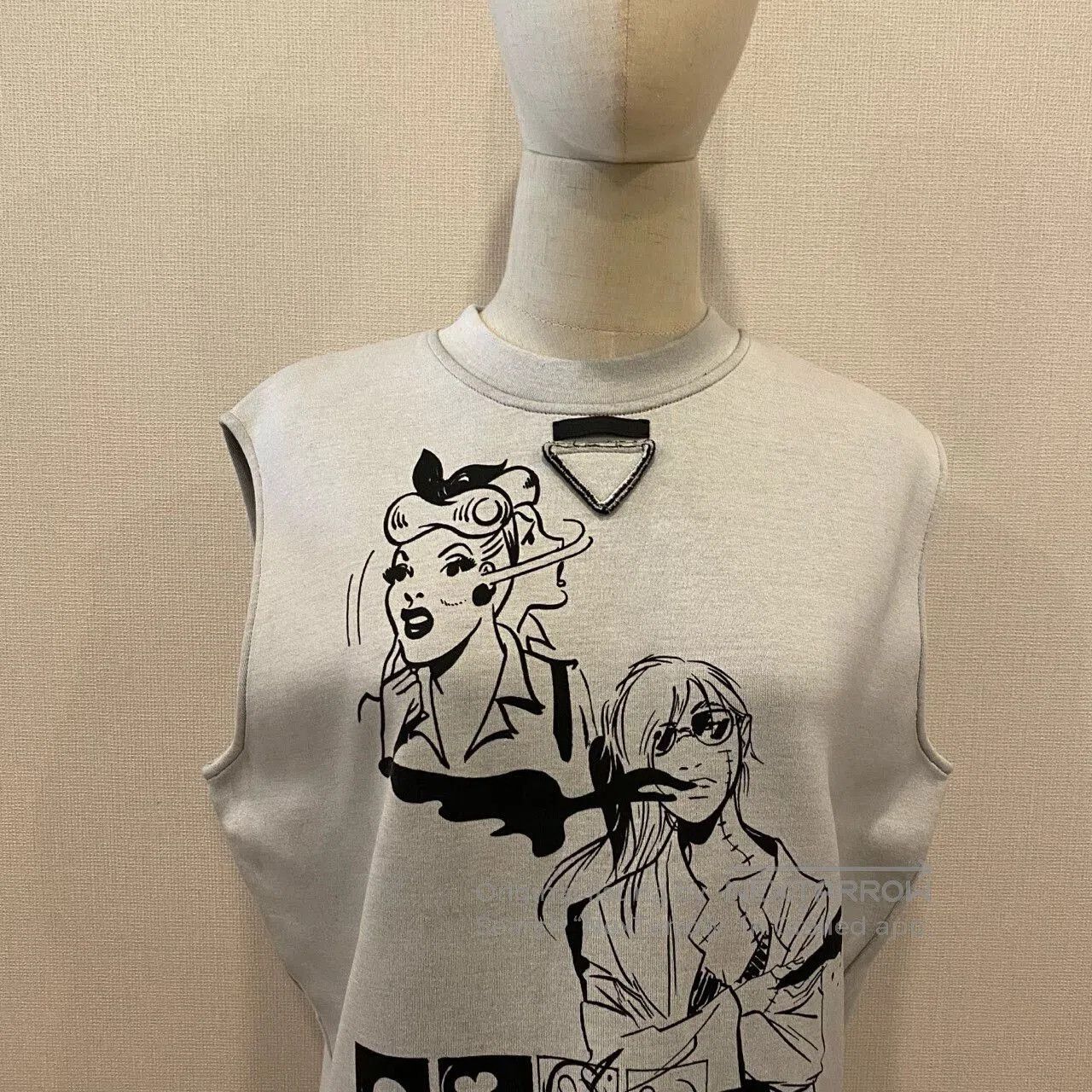 Prada Prada Comic Series Sleeveless Triangle Logo Sweatshirt. Size M / US 6-8 / IT 42-44 - 3 Thumbnail
