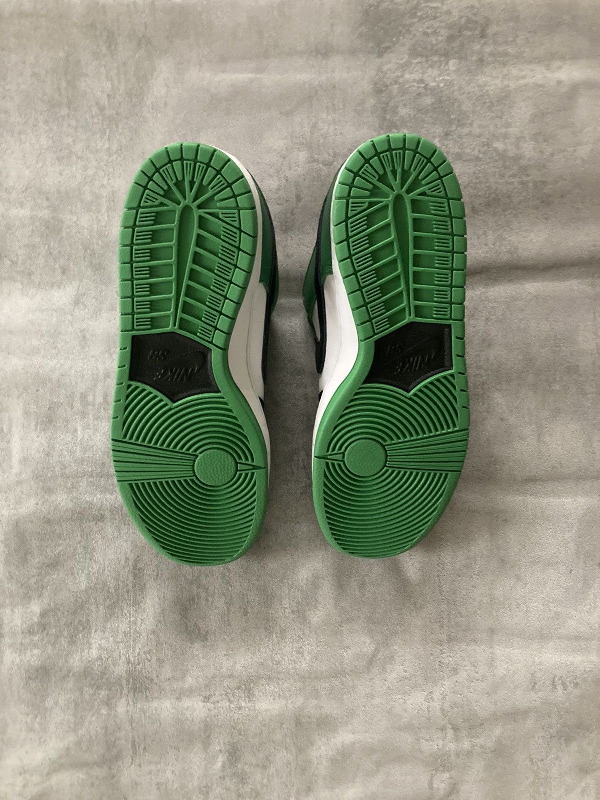 Nike Dunk sb classic green Size US 9.5 / EU 42-43 - 5 Thumbnail