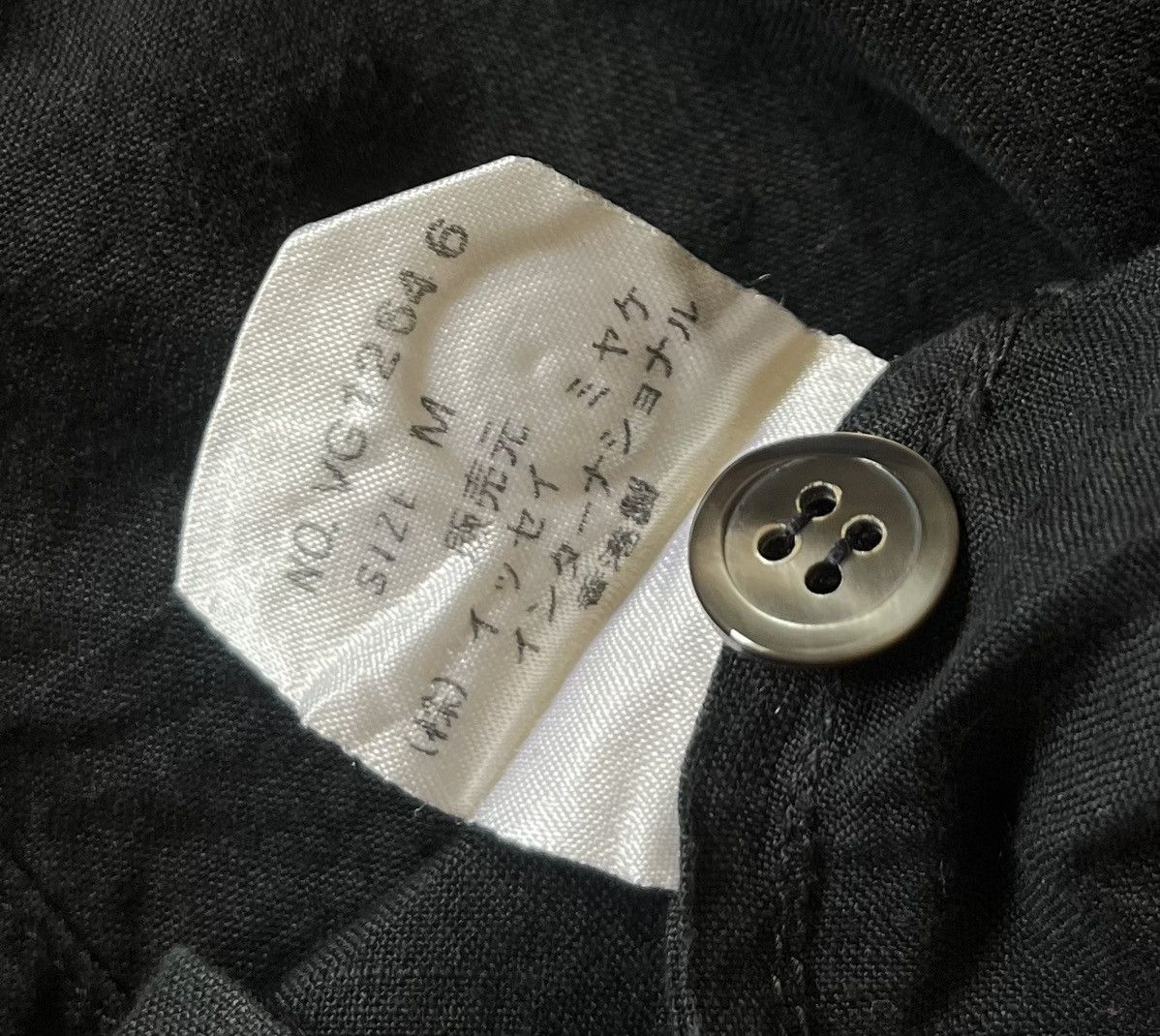 Issey Miyake TAX FREE 🇺🇸 issey miyake permanente black open collar shirt Size US M / EU 48-50 / 2 - 5 Thumbnail