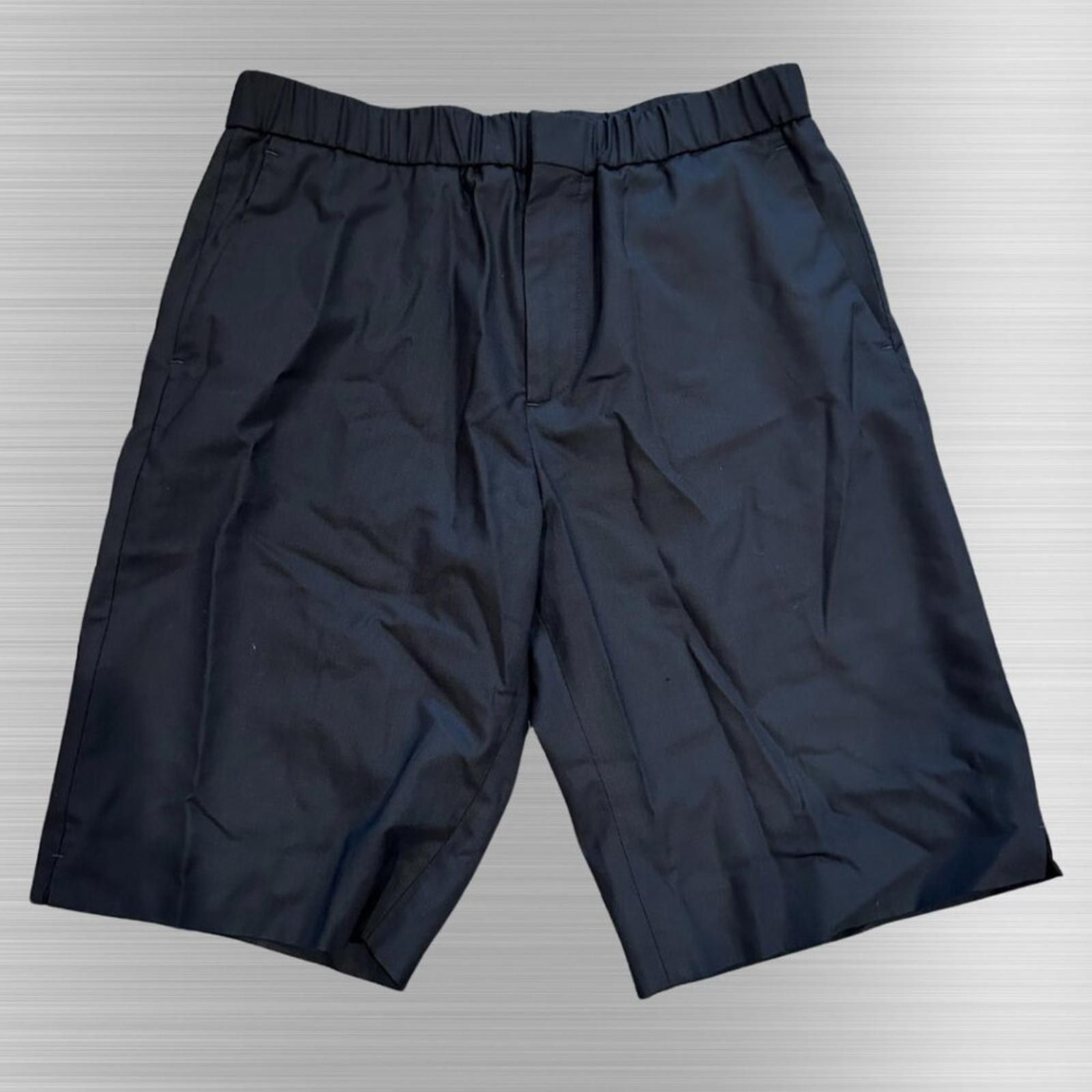 Cos Mens COS shorts in great condition with small smugges size30 Size US 30 / EU 46 - 1 Thumbnail