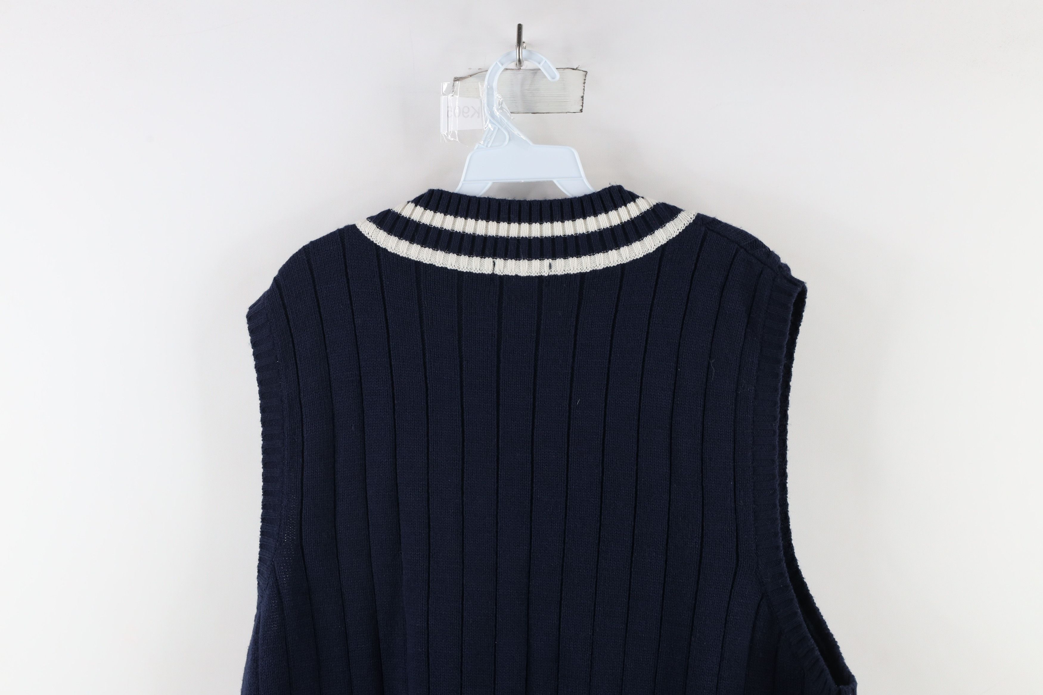 Vintage Vintage 90s Streetwear Cable Knit V-Neck Sweater Vest Size ONE SIZE - 7 Thumbnail