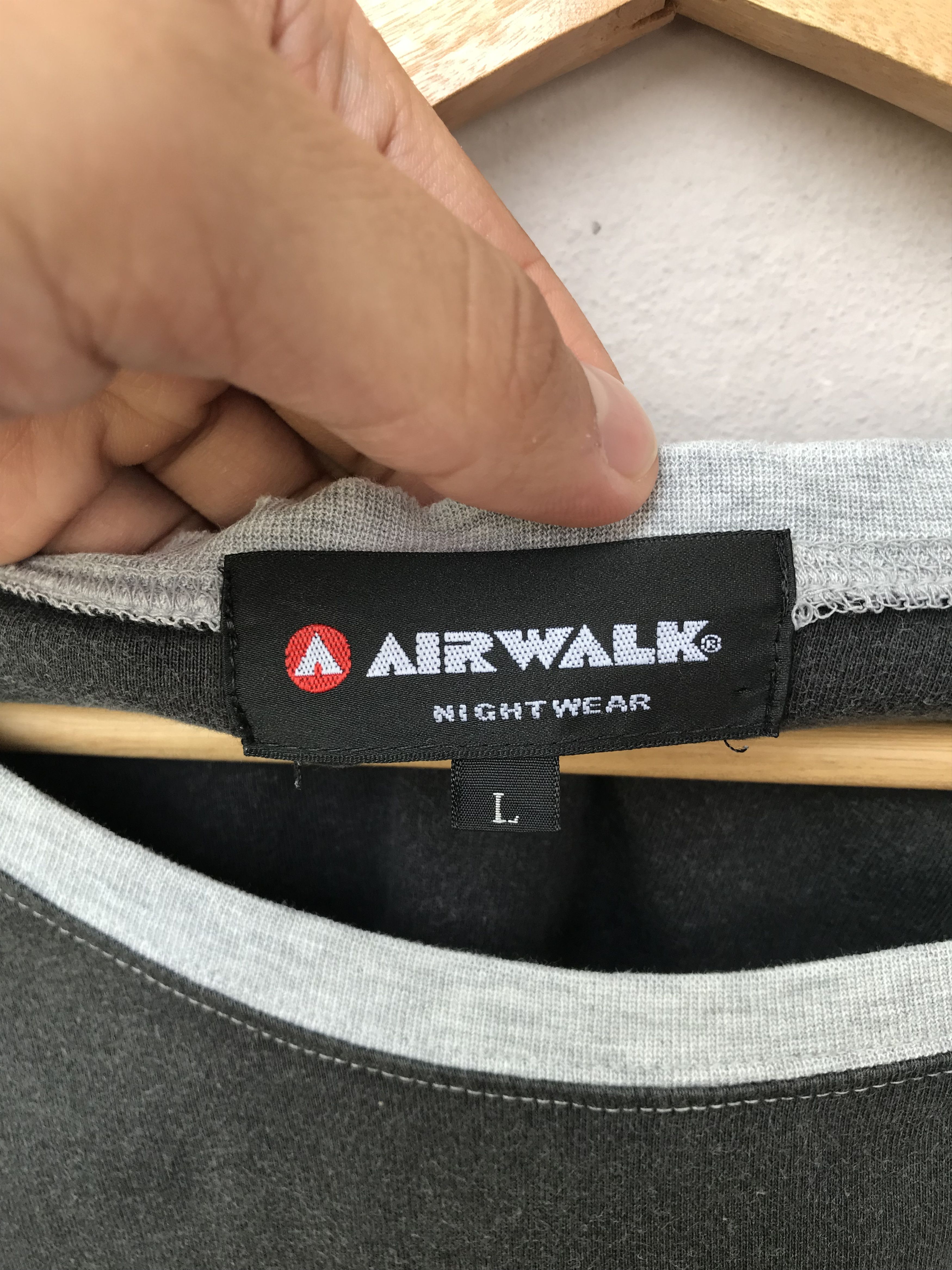 Airwalk Vintage Airwalk Nightwear Tee Size US L / EU 52-54 / 3 - 4 Thumbnail