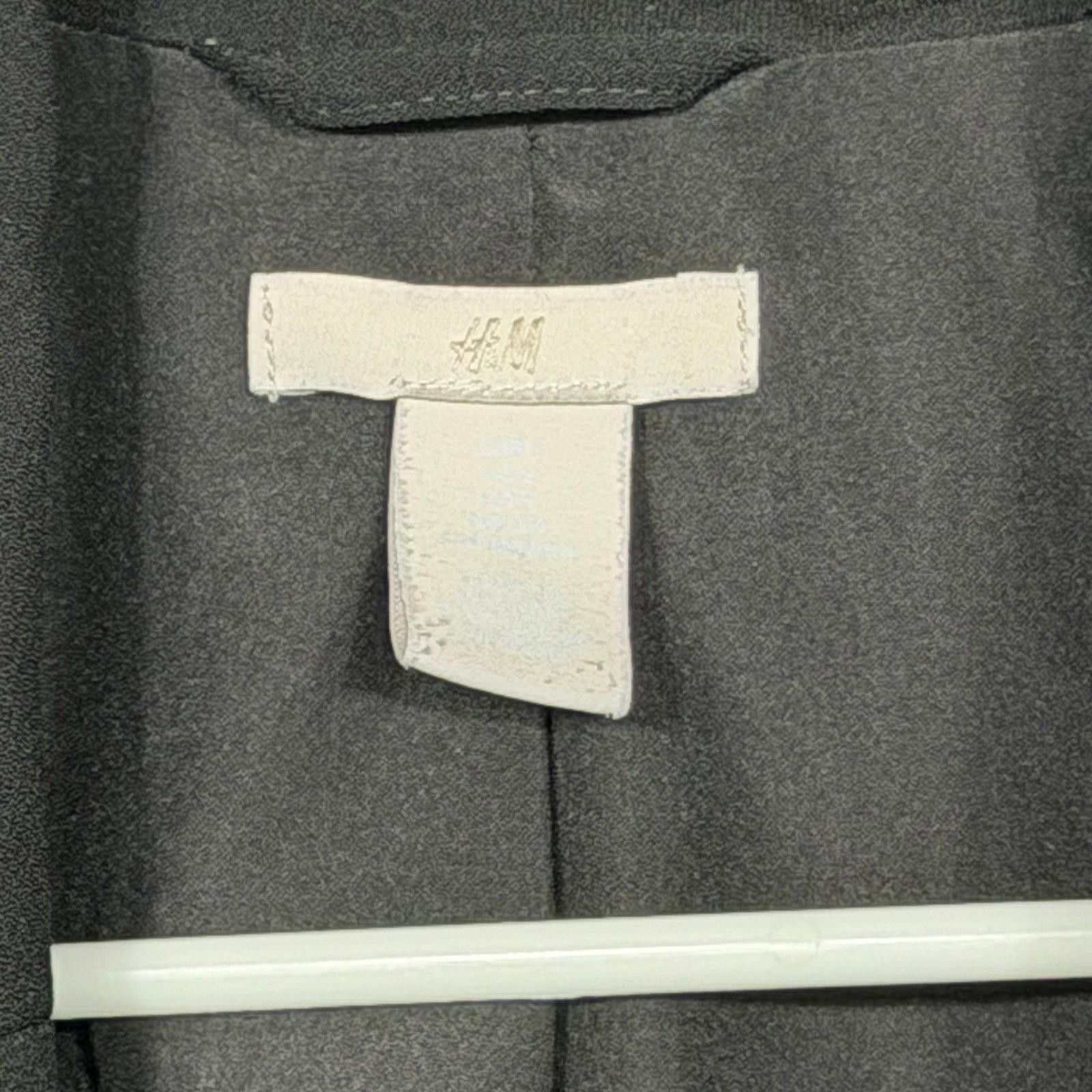 H&M H&M Women's Black Blazer Size 6 Size S / US 4 / IT 40 - 2 Thumbnail