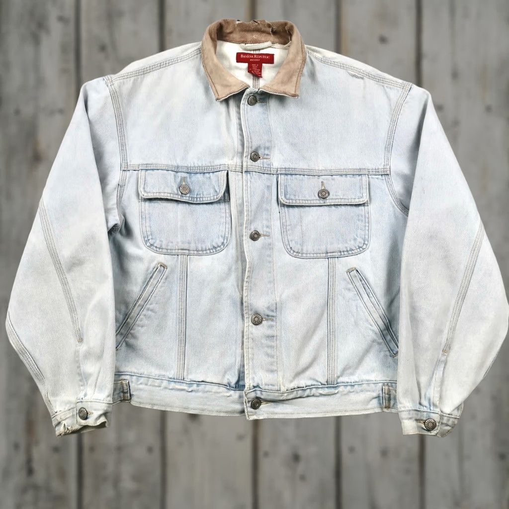 Banana Republic VINTAGE Banana Republic Denim Trucker Jacket Men M Light Wash Button Collared Pocketed Military Jacket 90s Style Mens Size US M / EU 48-50 / 2 - 1 Thumbnail