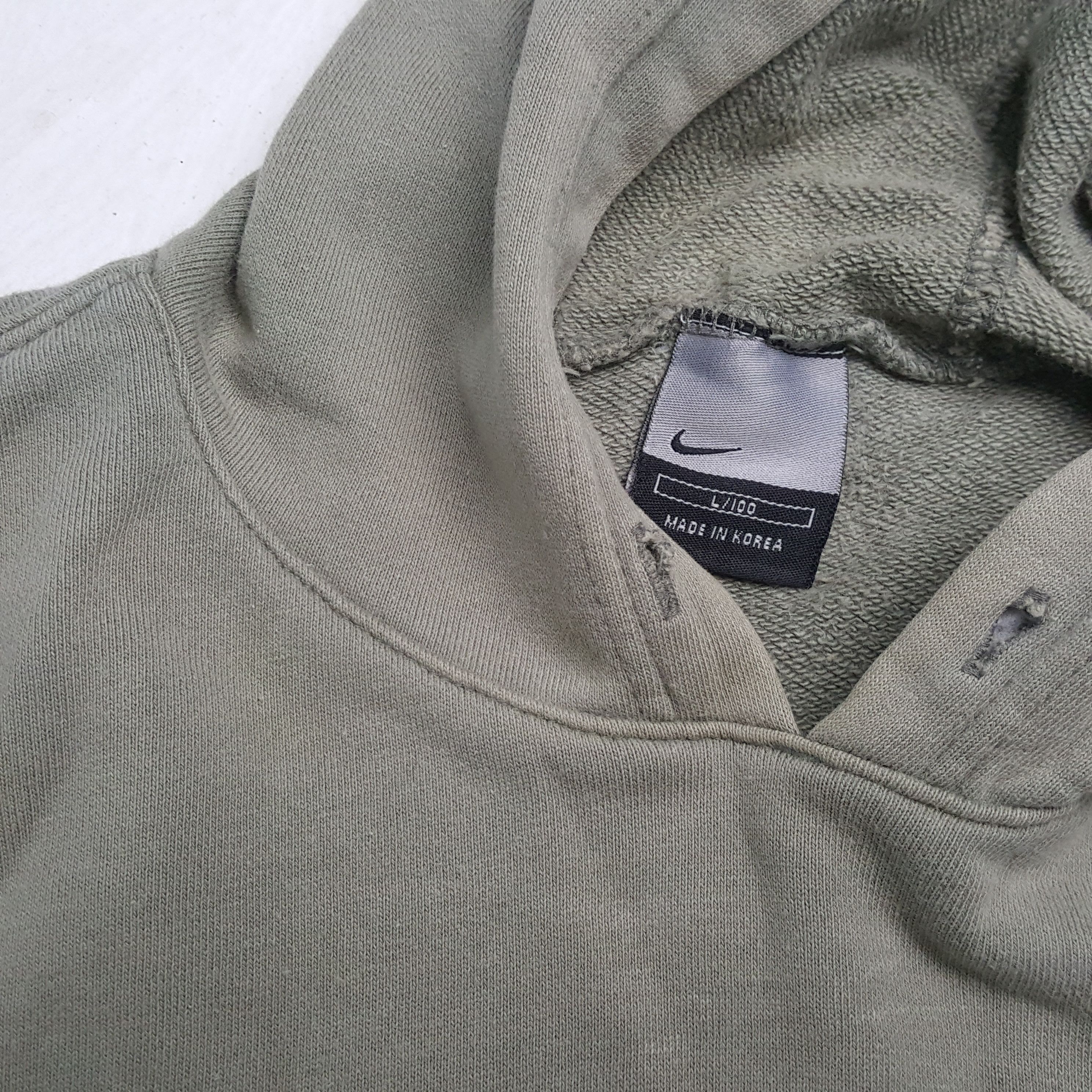 Nike × Vintage NIKE Small Logo Design Hoodies Size US L / EU 52-54 / 3 - 9 Thumbnail