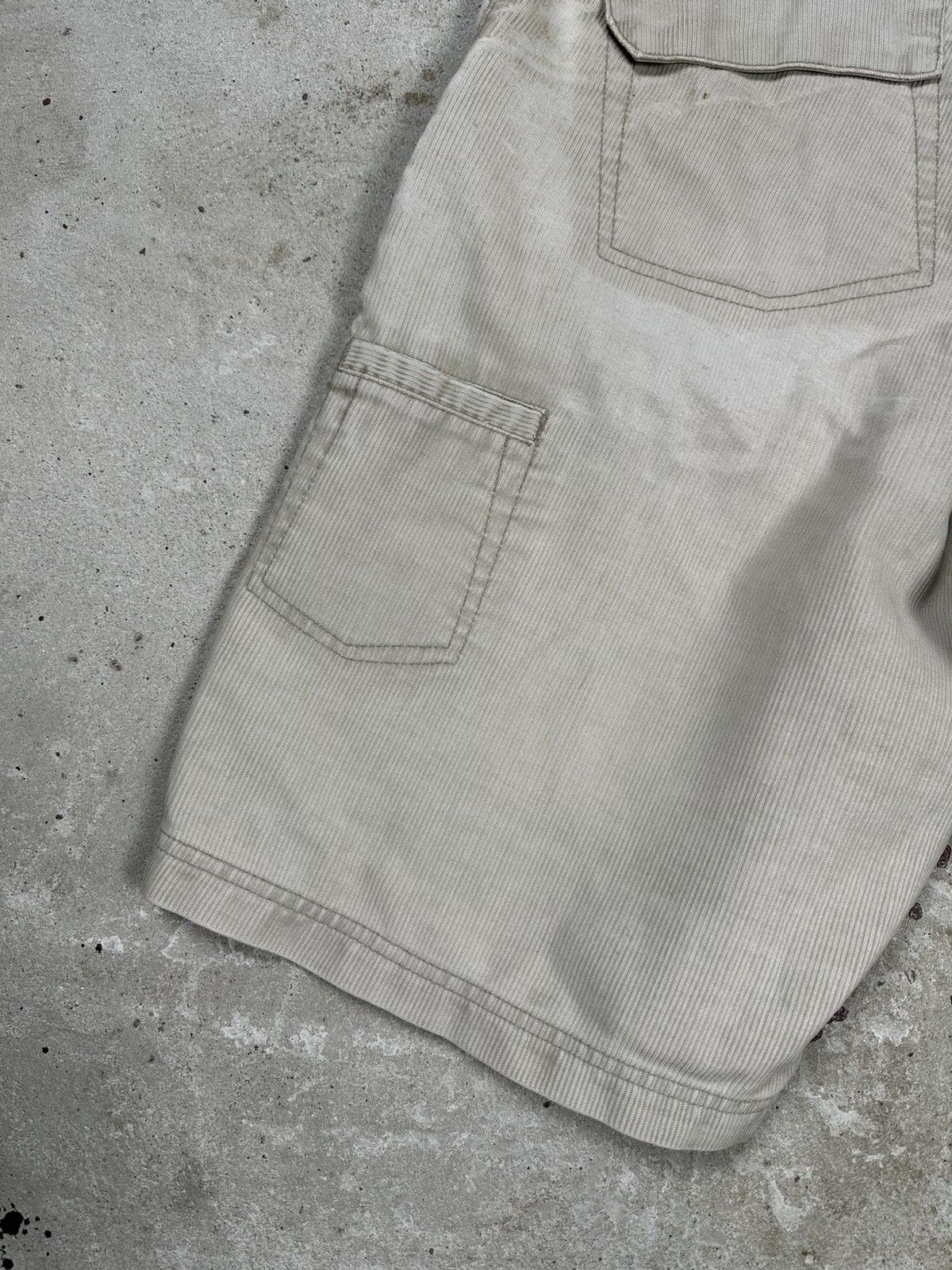Oakley × Vintage Vintage Y2K Oakley Distressed Baggy Corduroy Shorts Cargo Size US 33 - 12 Thumbnail