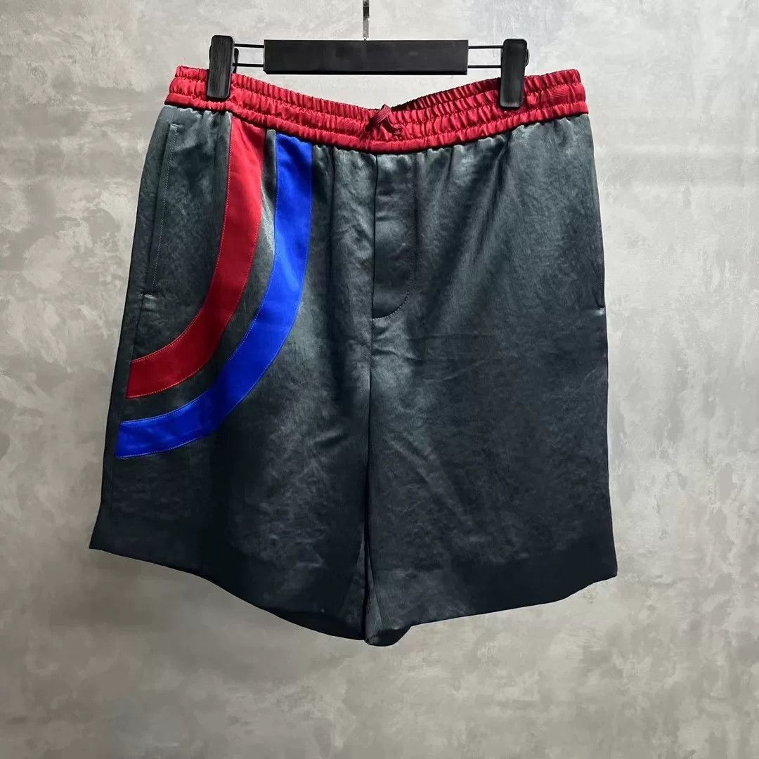 Gucci Gucci Black Stripe Embroidery Logo Shorts Size US 32 / EU 48 - 1 Thumbnail