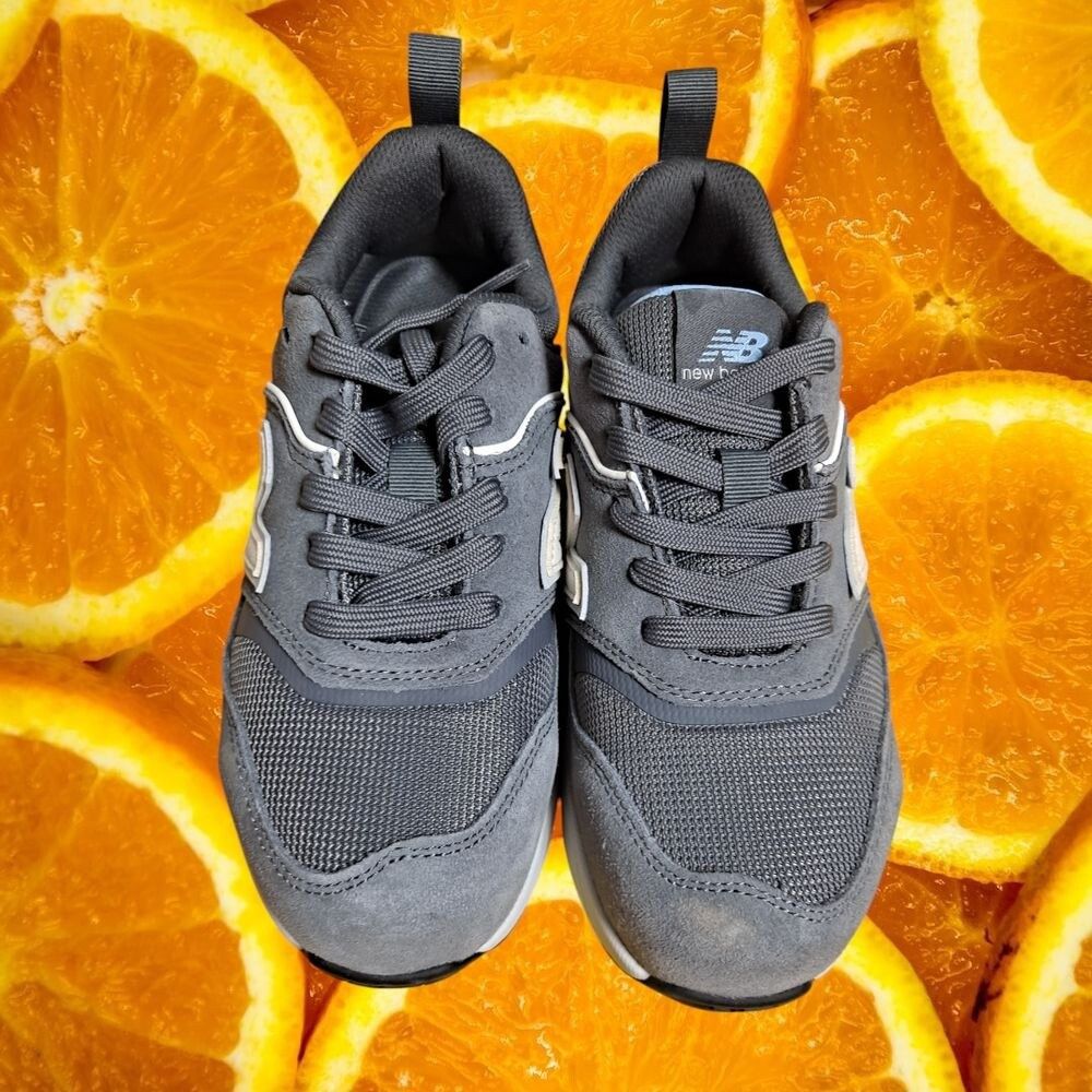 New Balance New Balance 997H Comfort Insert Sneakers Walking Shoes Gray Size US 6 / IT 36 - 3 Thumbnail