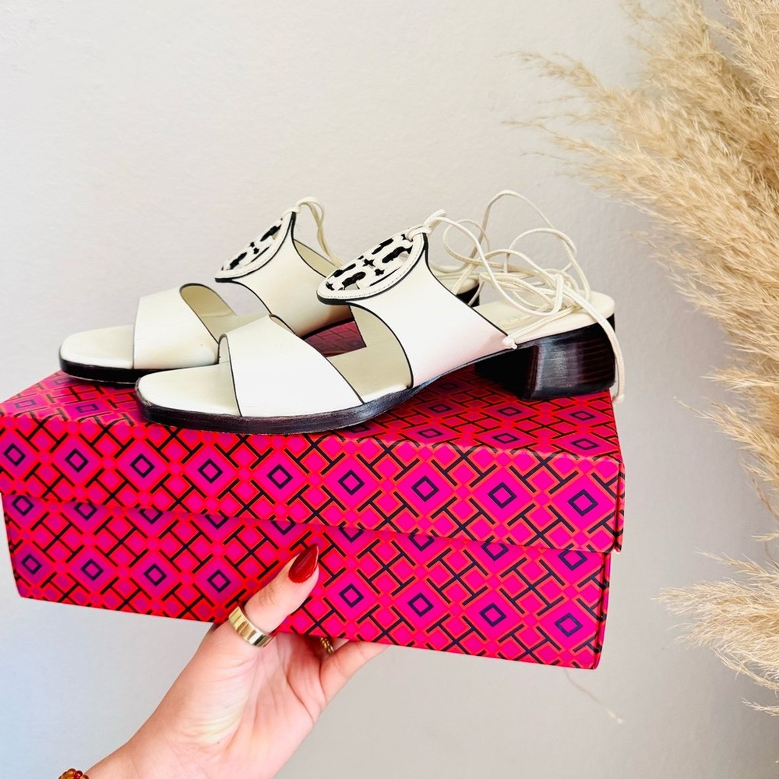 Tory Burch TORY BURCH White Lace Up Leather Block Heel $425 Sandals 7 Size US 7 / IT 37 - 8 Thumbnail