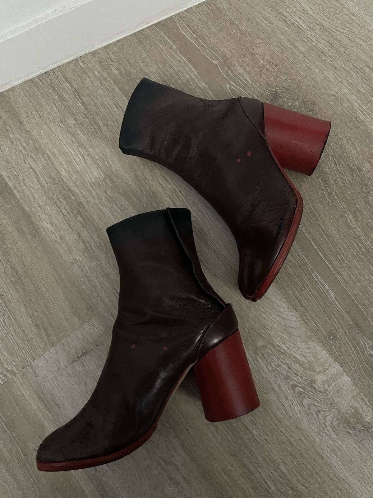 Maison Margiela Maison Margiela red tabi FW1995 Size US 7 / IT 37 - 3 Thumbnail
