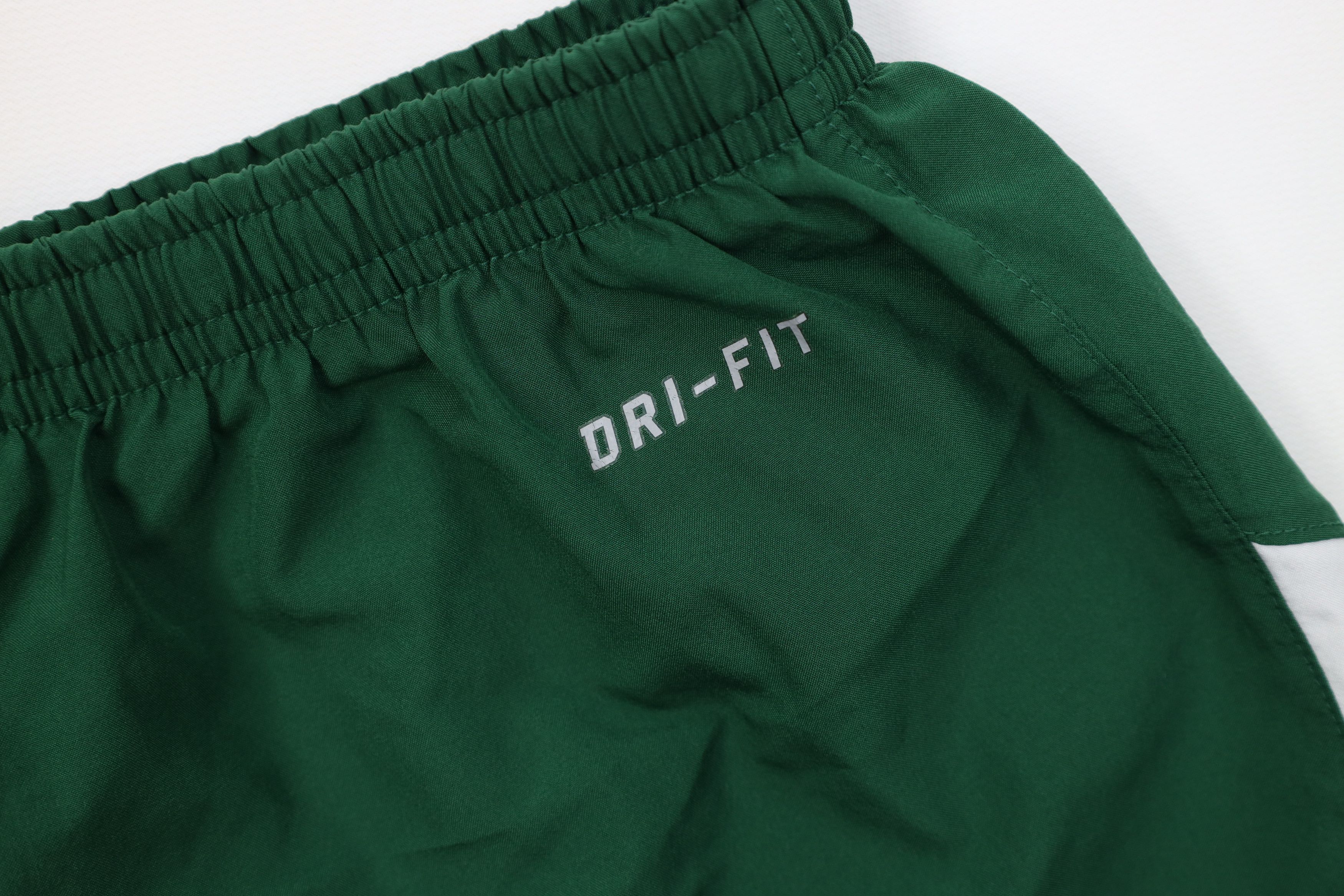 Nike Nike Lined Running Jogging Soccer Shorts Green Polyester Size US 36 / EU 52 - 14 Thumbnail