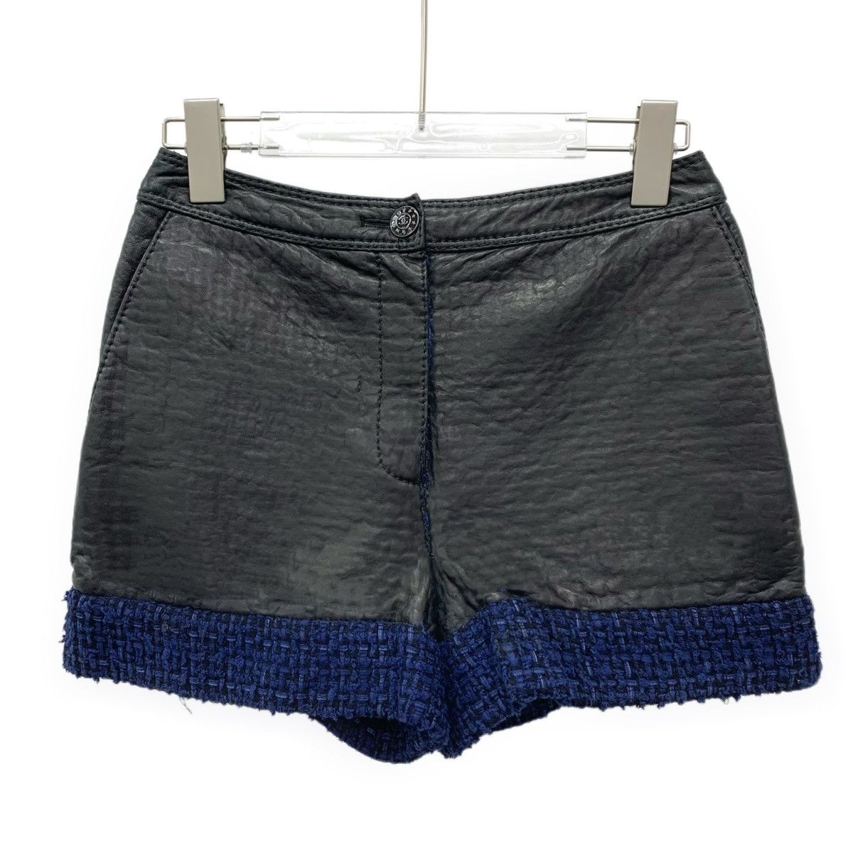 Chanel Chanel Lambskin Spliced Woven Tweed Casual Shorts K26WX Size 24" / US 00 / IT 34 - 1 Thumbnail