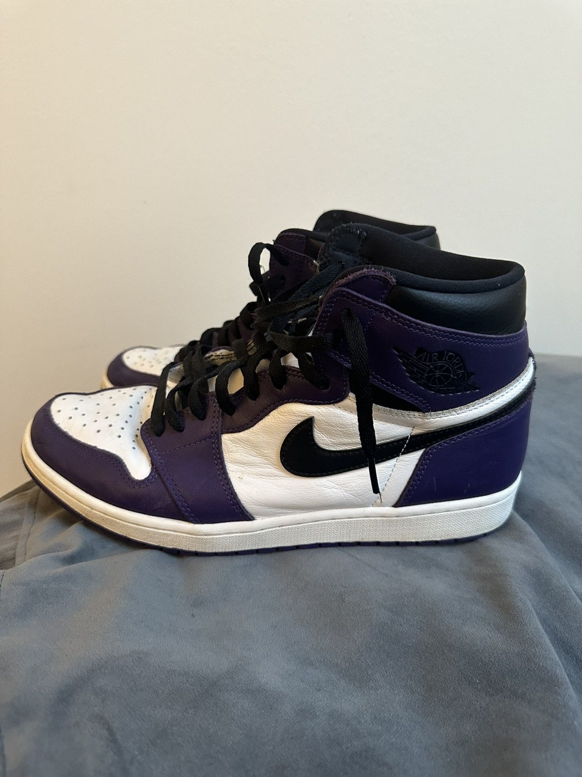 Jordan 1 Retro High Court Purple Size 12