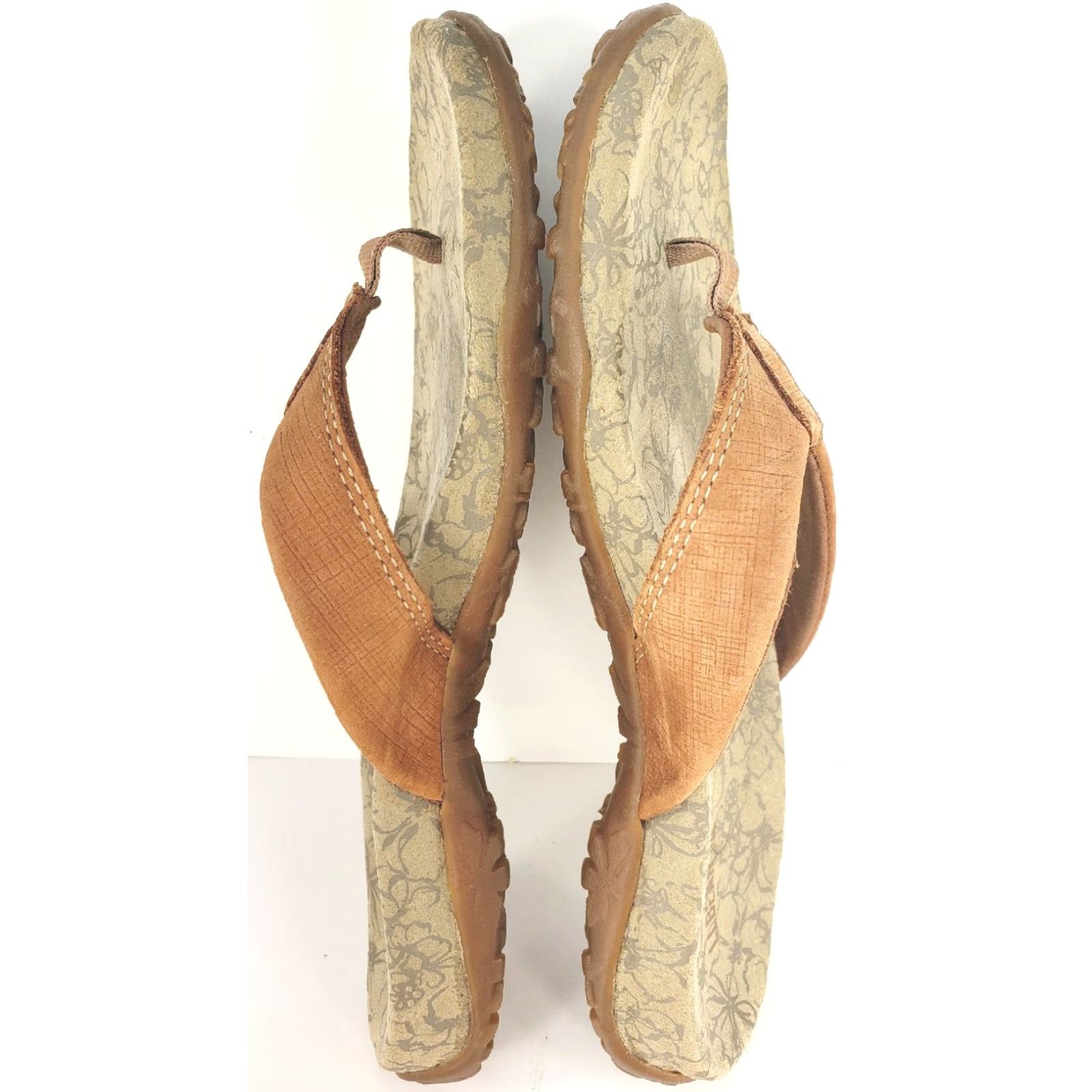 Vintage L.L. Bean Women’s 7M Light Brown Run About Flip Flop Sandals 299716 Sandals Casual Comfort Slip On Flat Rubber Lined Leather Insole Women’s Shoes Size US 7 / IT 37 - 6 Thumbnail
