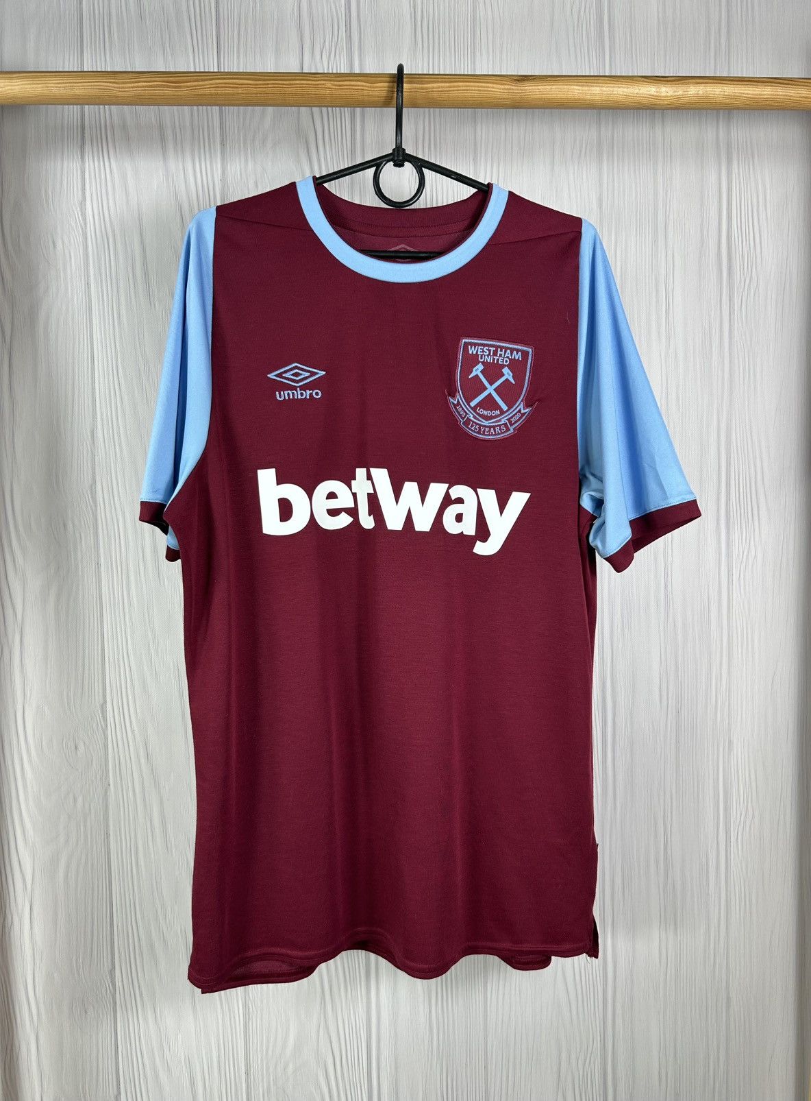 Umbro Umbro West Ham United 2020/21 Soccer Jersey T-Shirt Size L Size US L / EU 52-54 / 3 - 1 Thumbnail